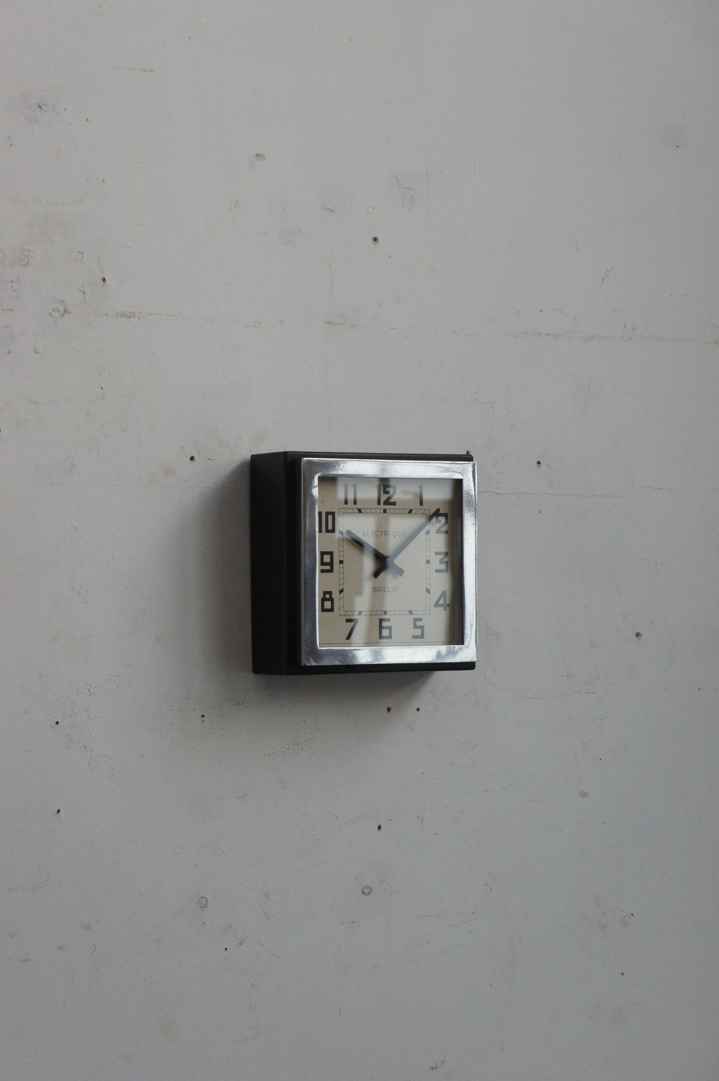 BRILLIÉ Wall Clock / carré noir