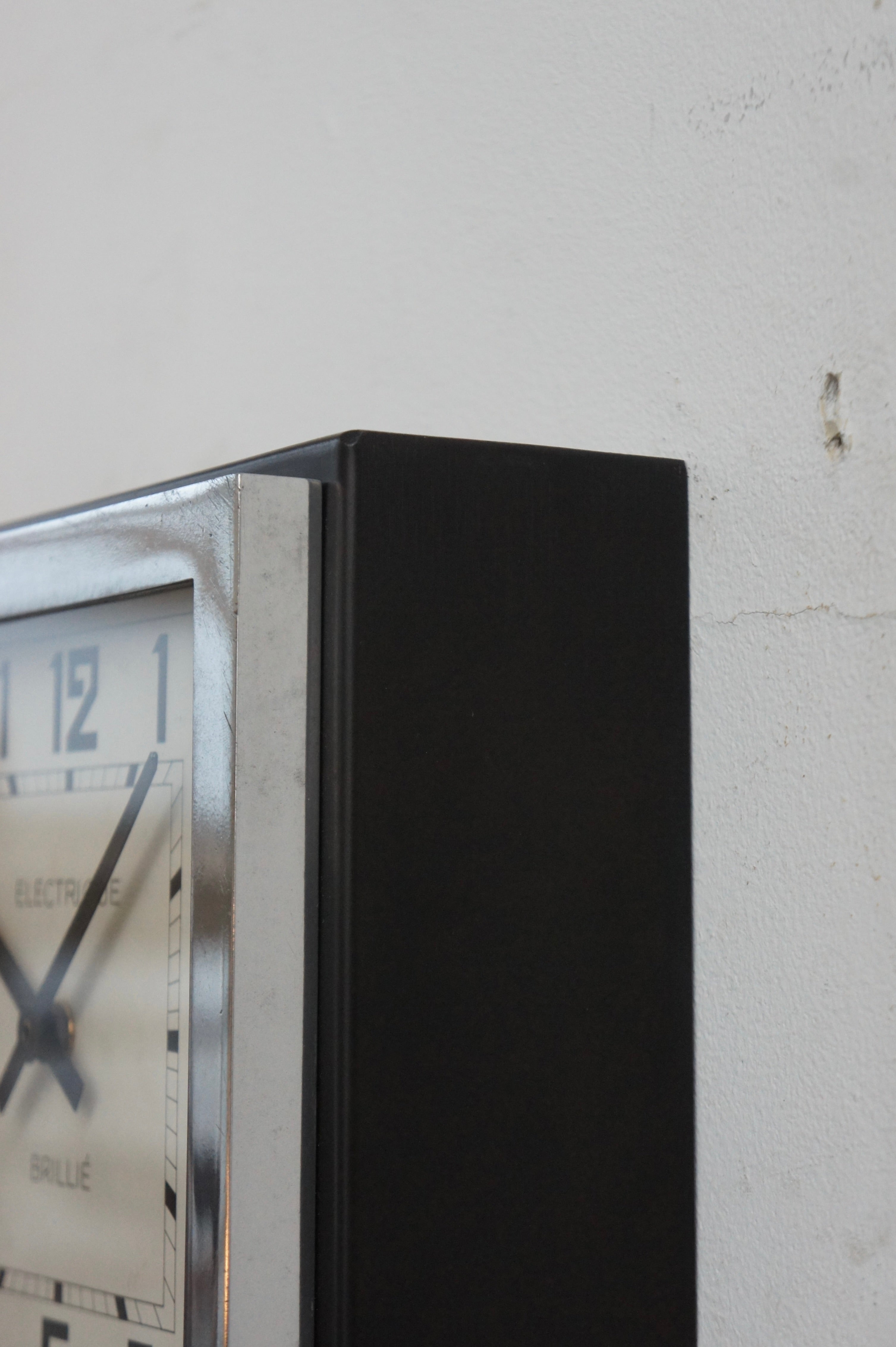 BRILLIÉ Wall Clock / carré noir – fertravail