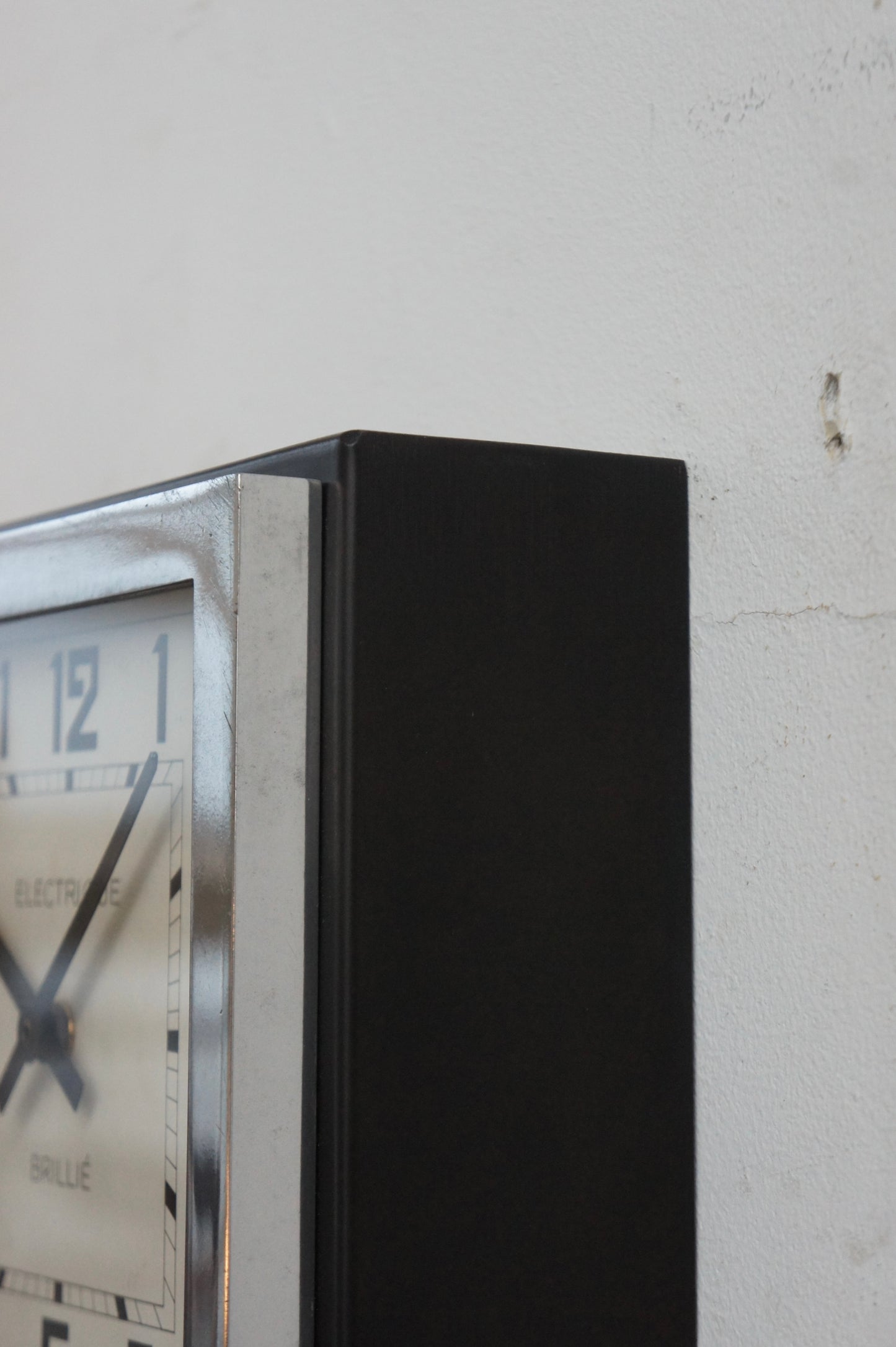 BRILLIÉ Wall Clock / carré noir