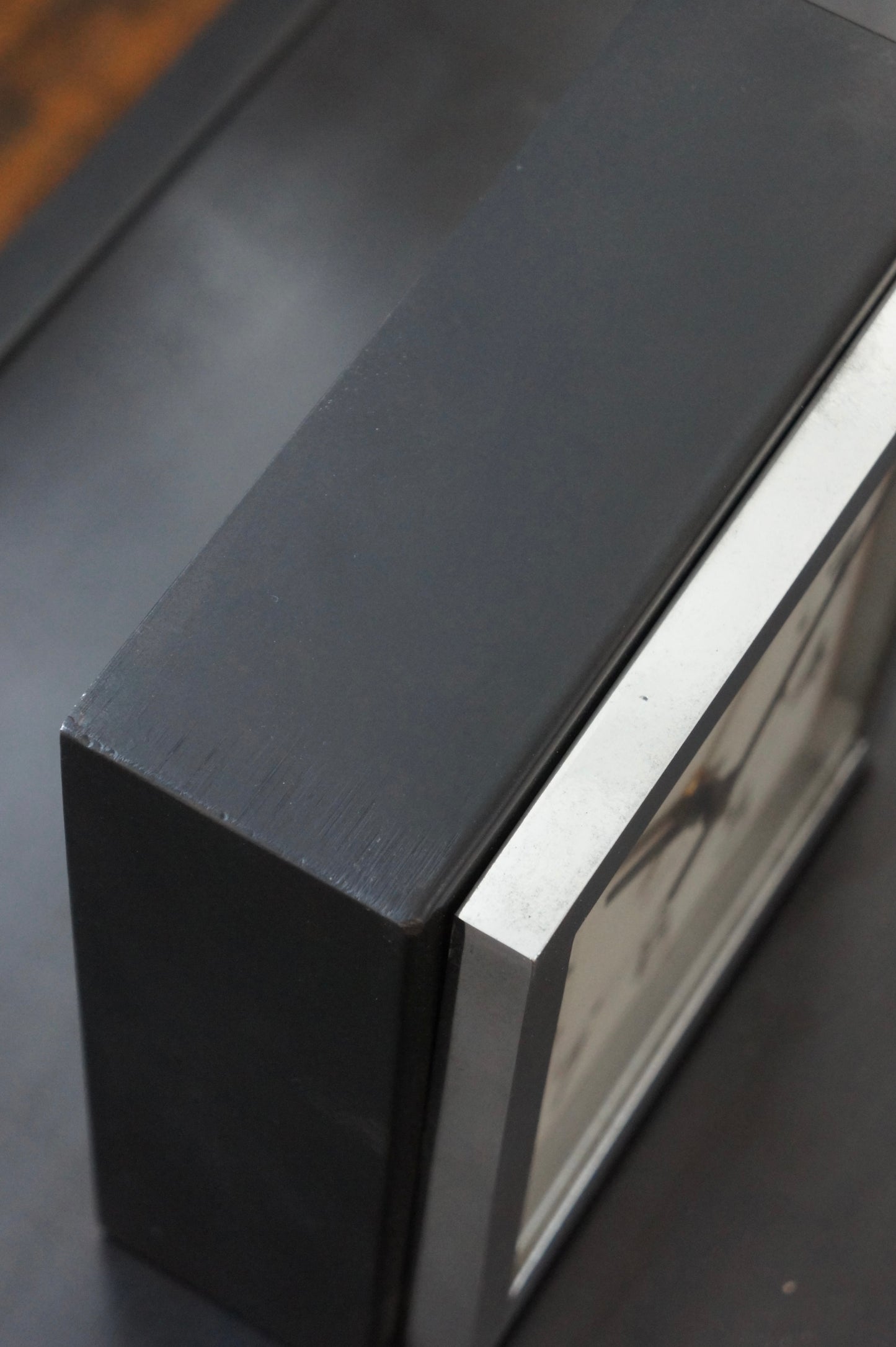 BRILLIÉ Wall Clock / carré noir