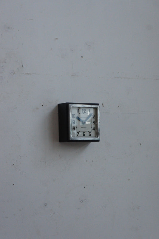 BRILLIÉ Wall Clock / carré noir petit