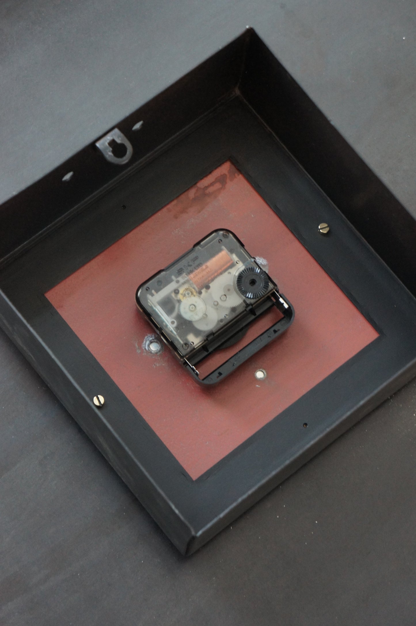 BRILLIÉ Wall Clock / carré noir petit