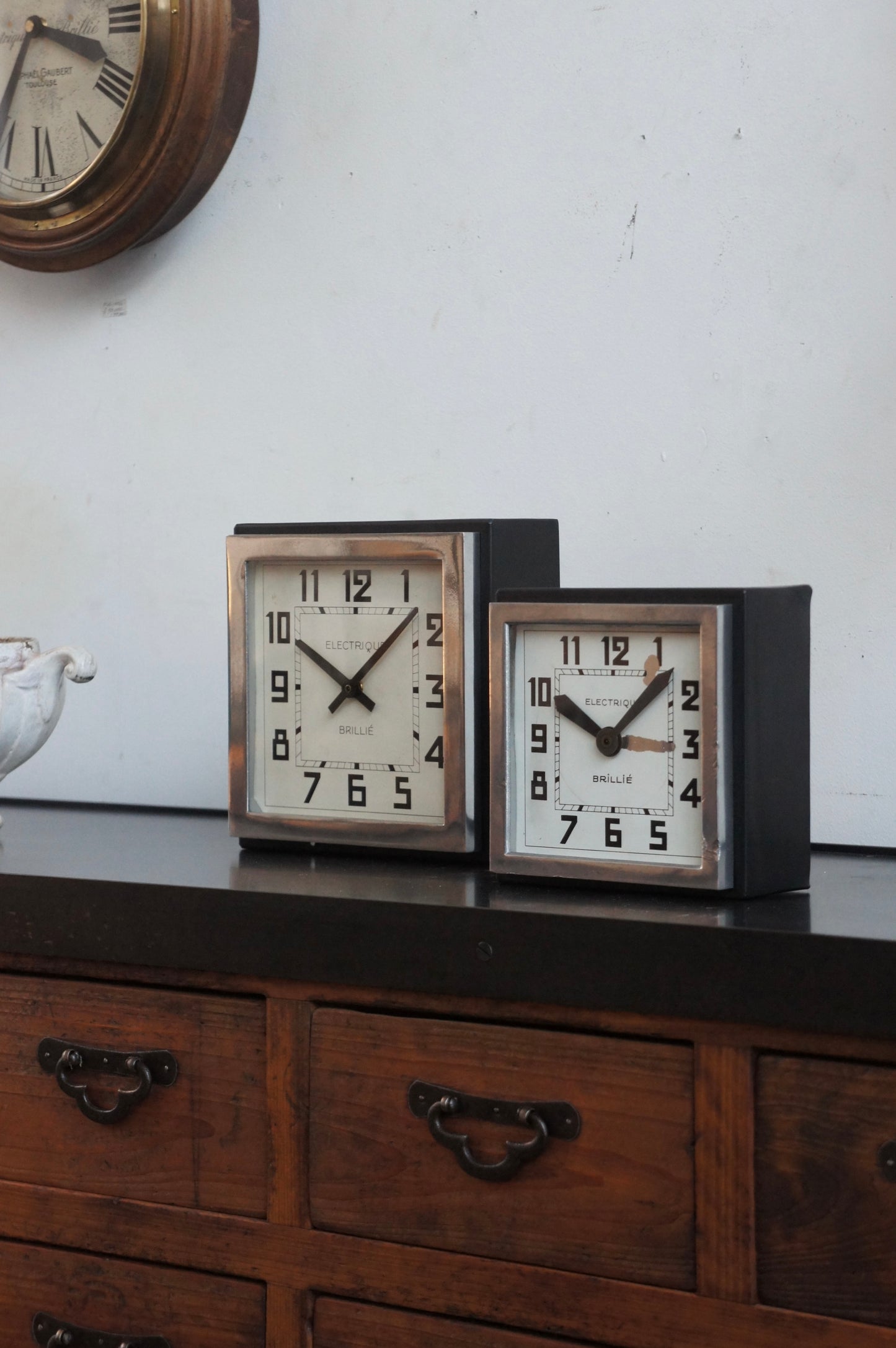 BRILLIÉ Wall Clock / carré noir petit
