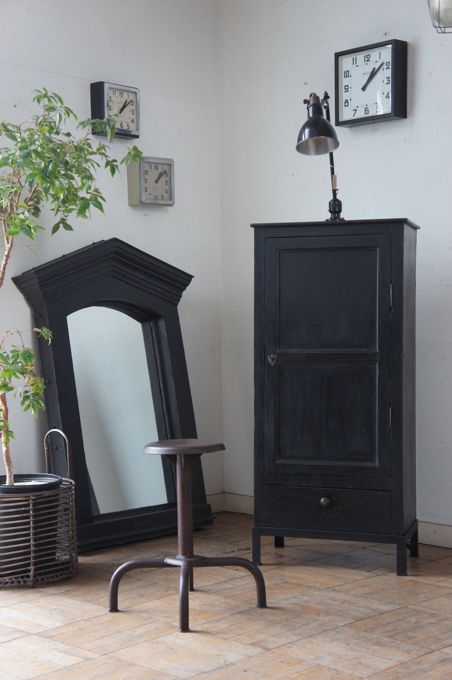 Workshop cabinet / Meuble d'atelier