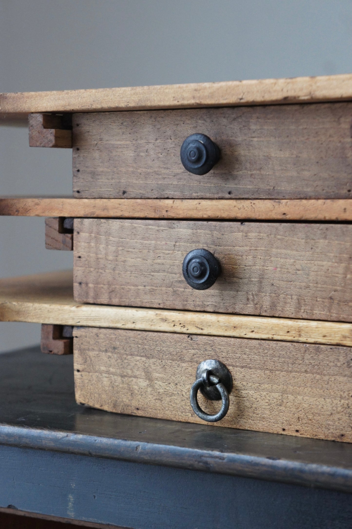 Workshop cabinet / Meuble d'atelier