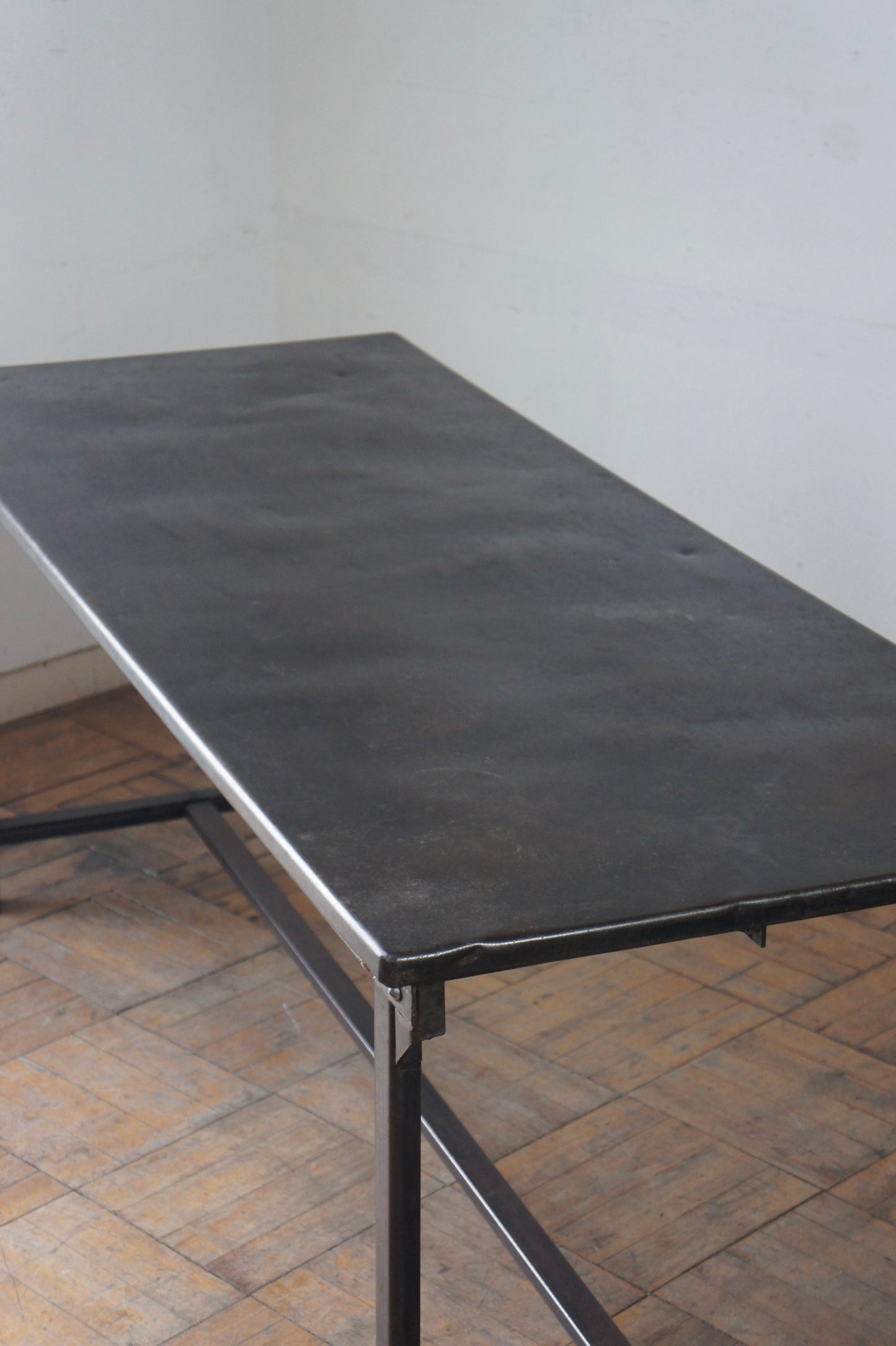 MILITARY Metal table