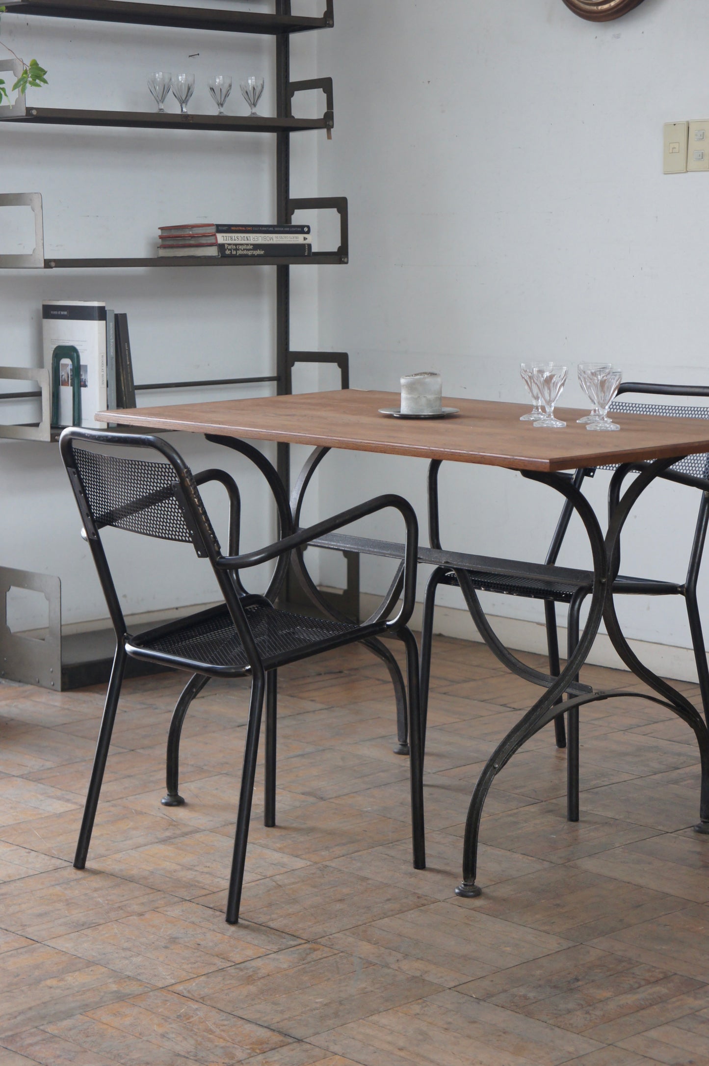 Metal Arm Chair / Set of 2