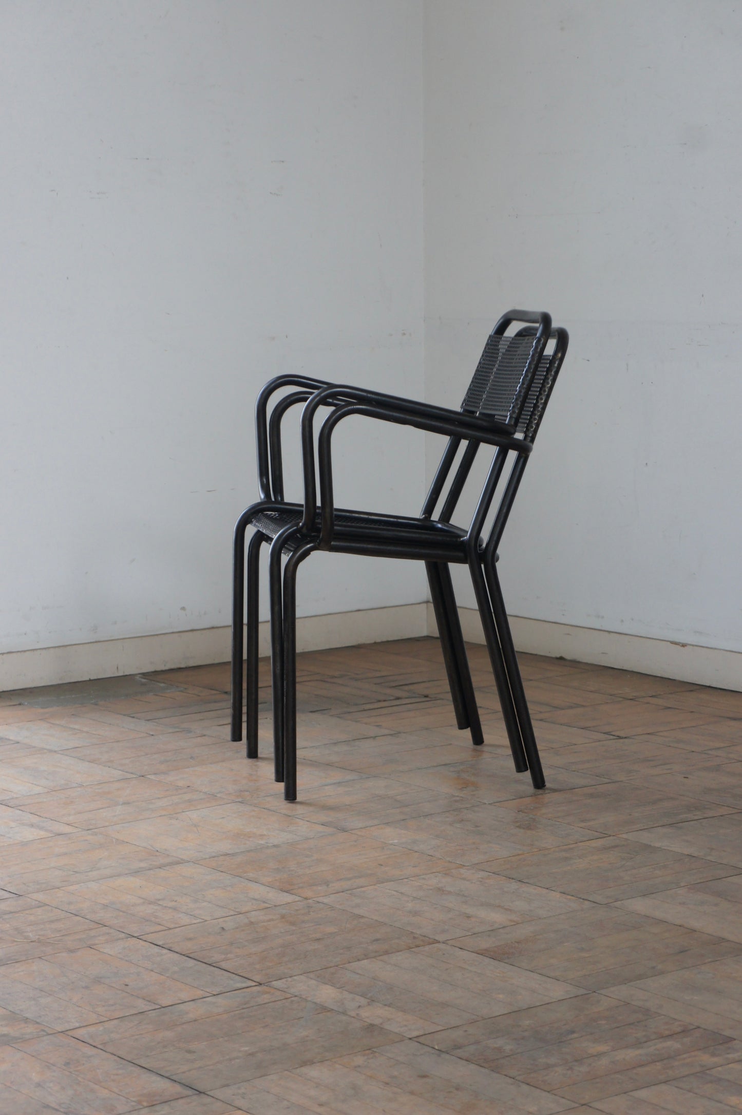 Metal Arm Chair / Set of 2