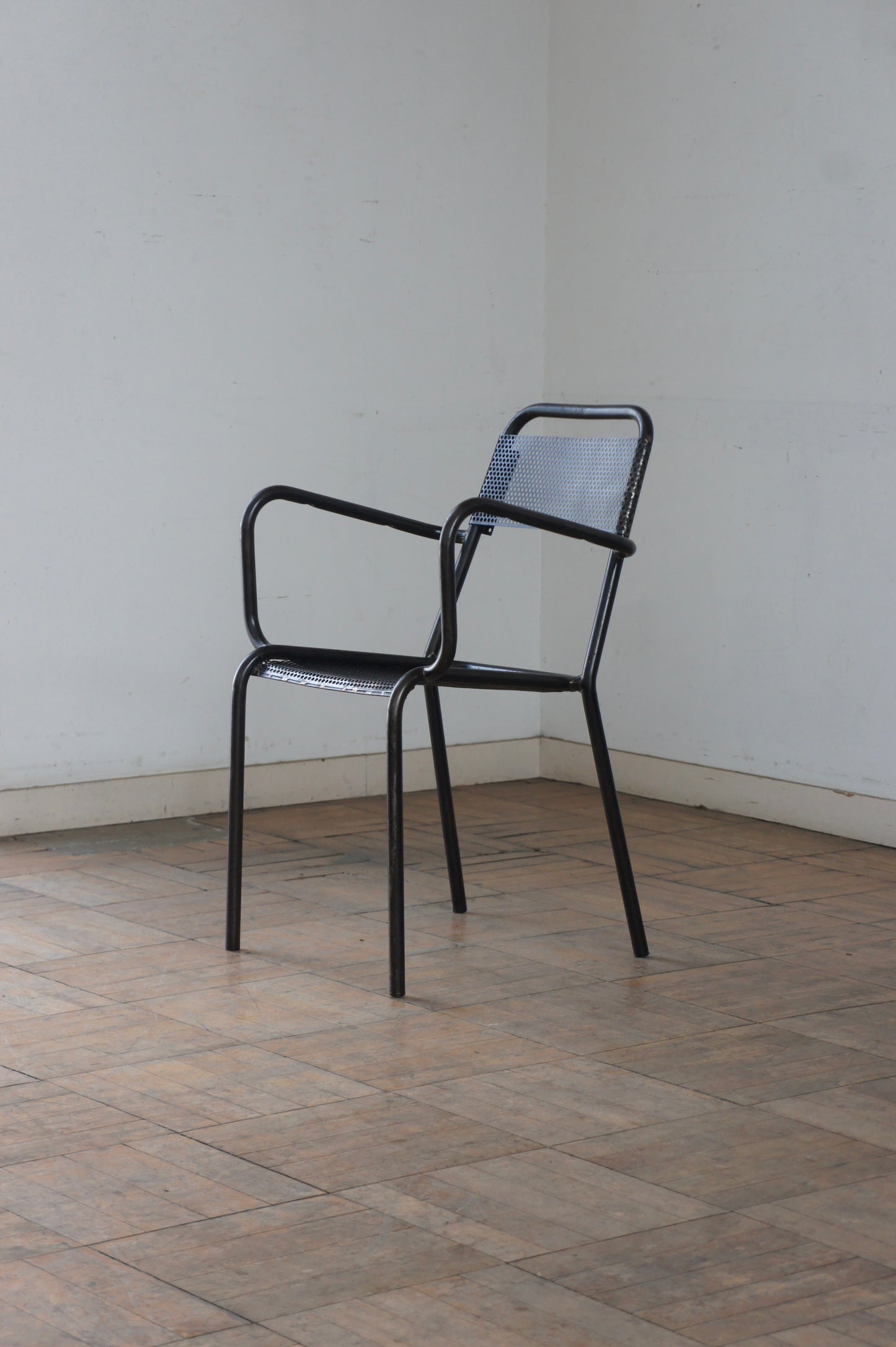 Metal Arm Chair / Set of 2