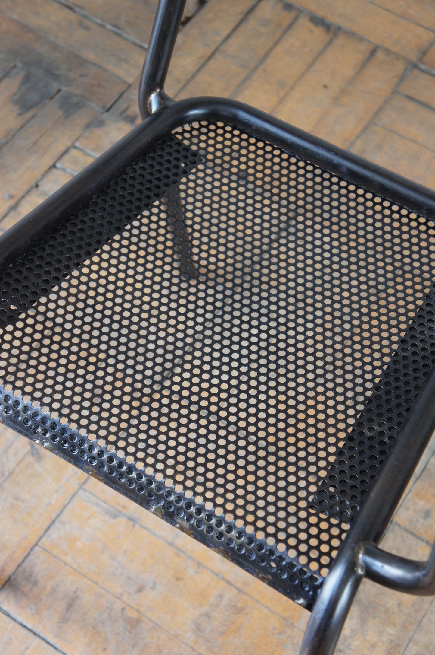 Metal Arm Chair / Set of 4