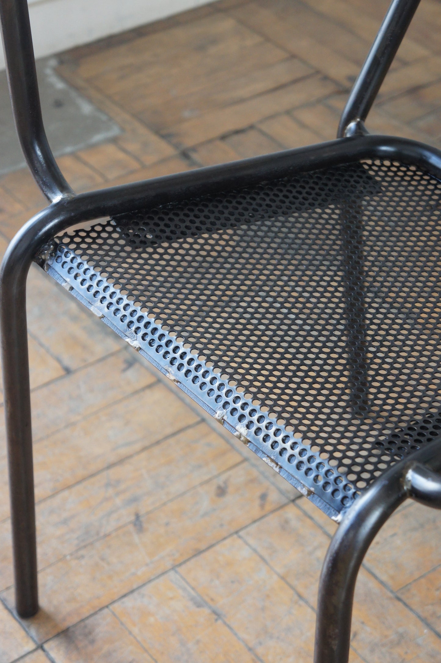 Metal Arm Chair / Set of 4