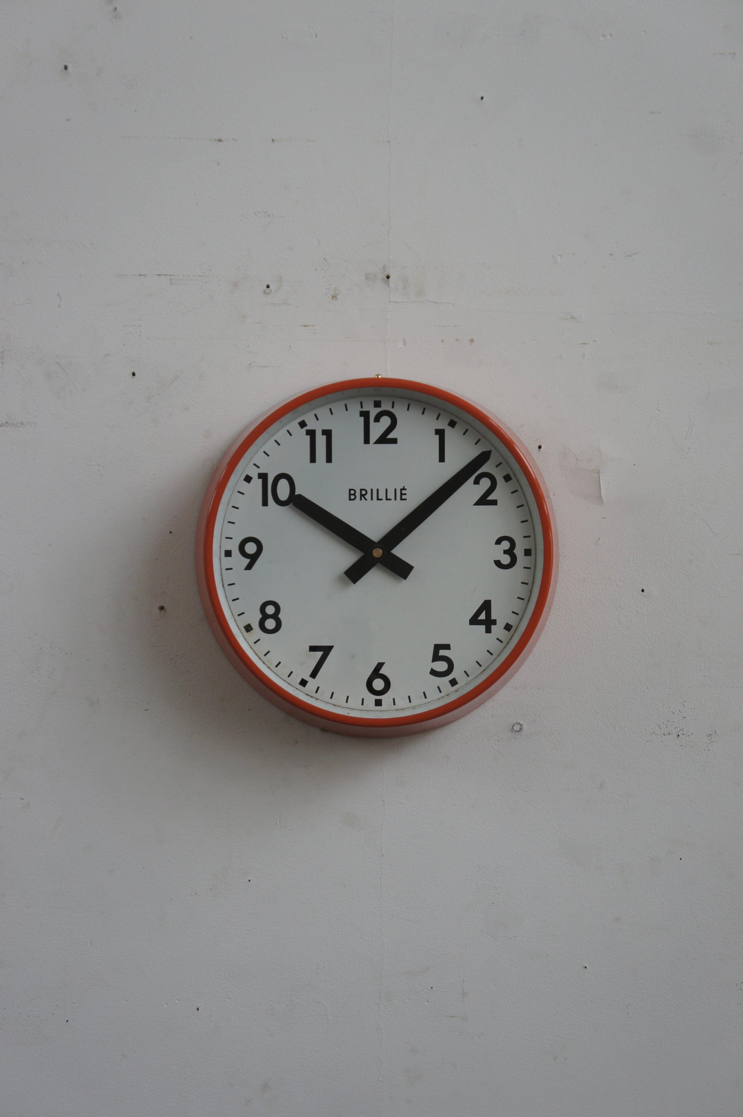 BRILLIÉ Wall clock / orangé