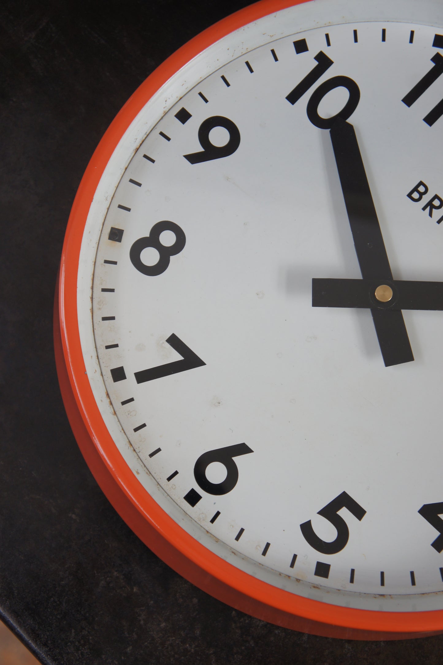 BRILLIÉ Wall clock / orangé