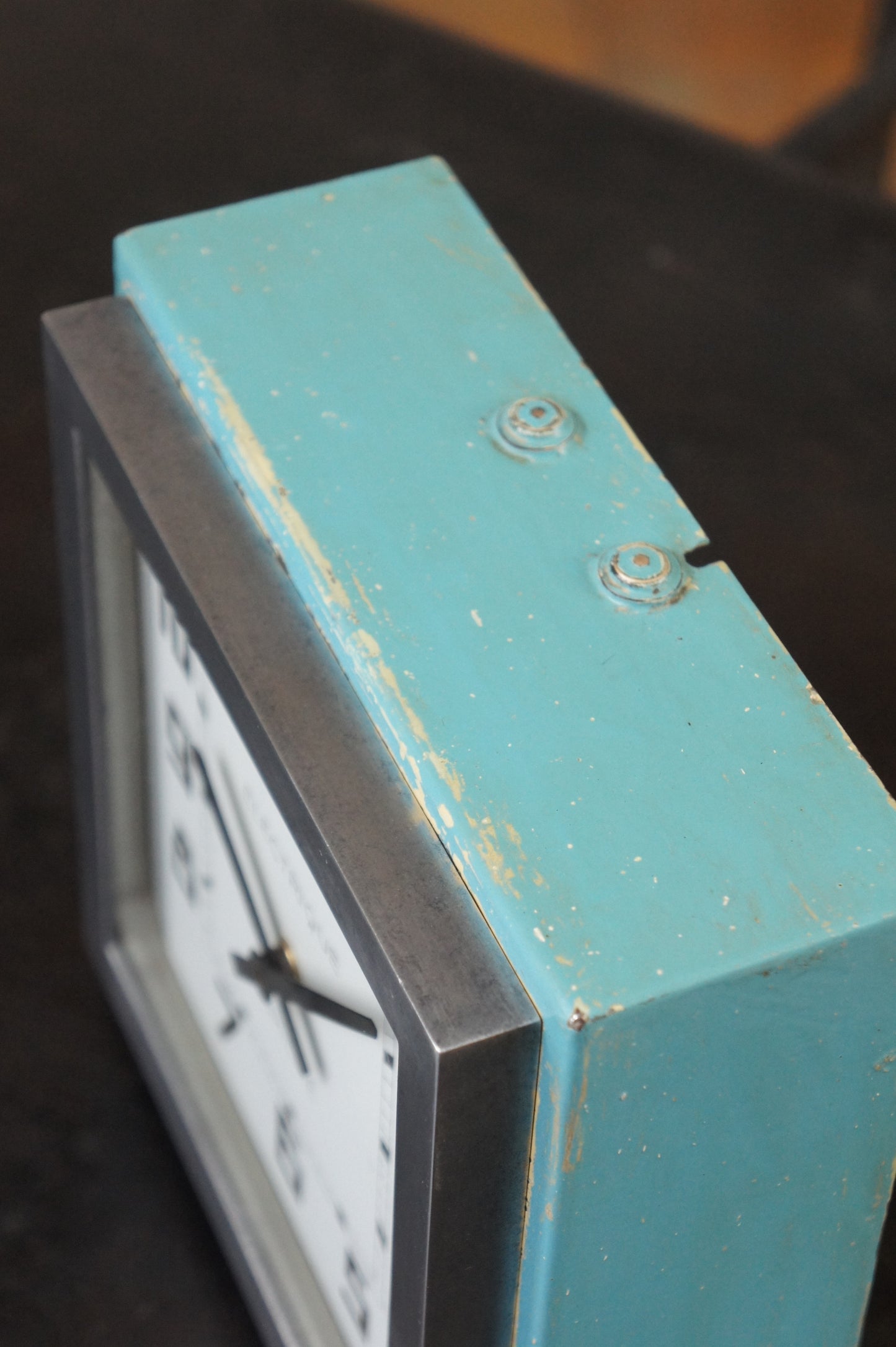 BRILLIÉ Wall Clock / carré turquoise