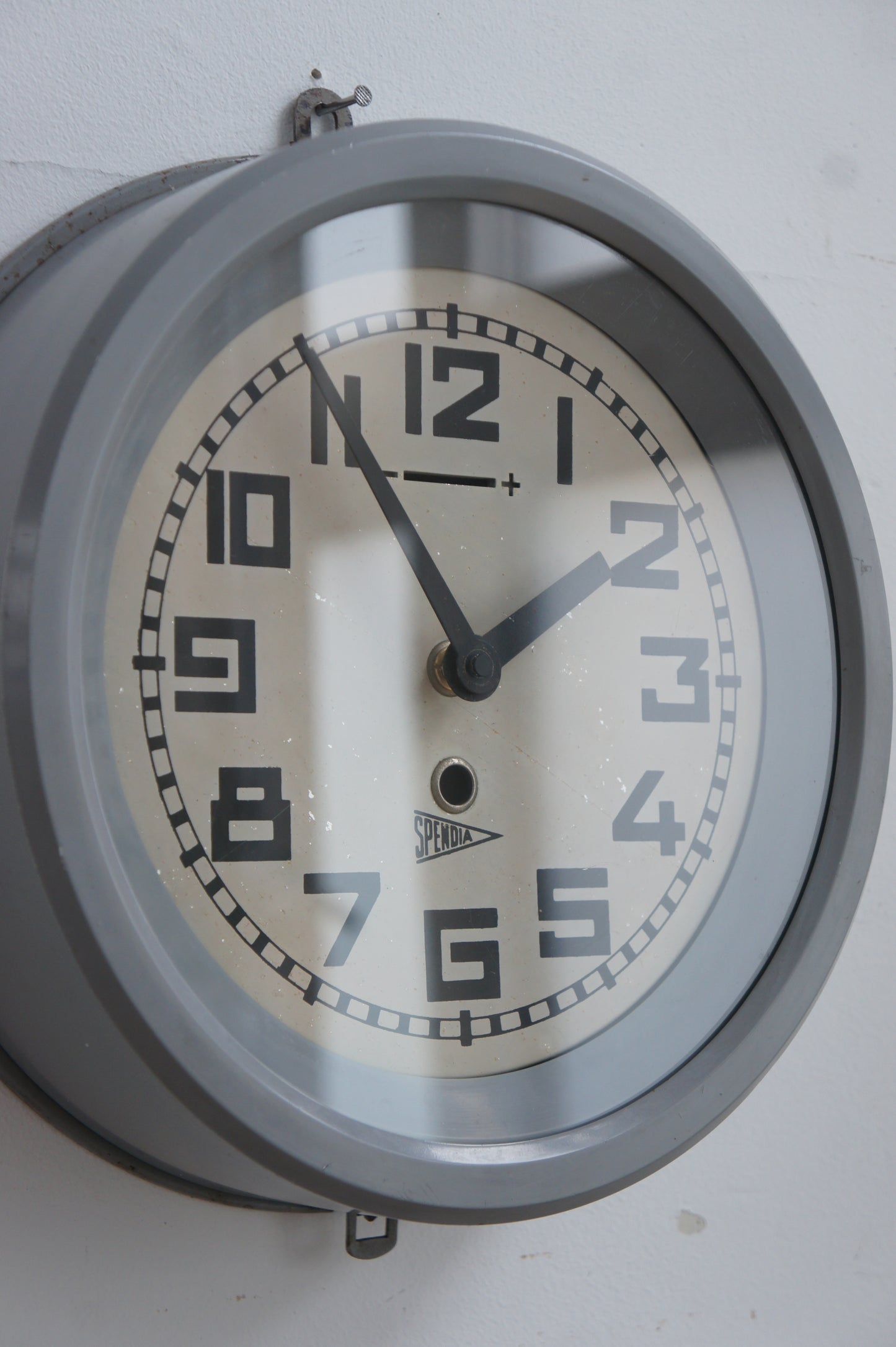 SPENDIA Wall clock / gris