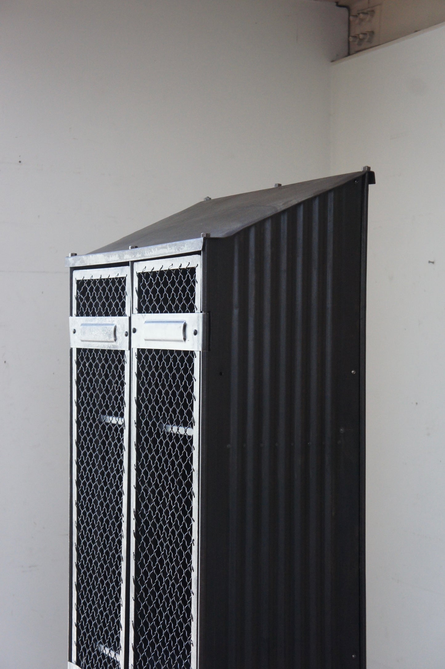 STRAFOR Industrial cabinet / Wire mesh door