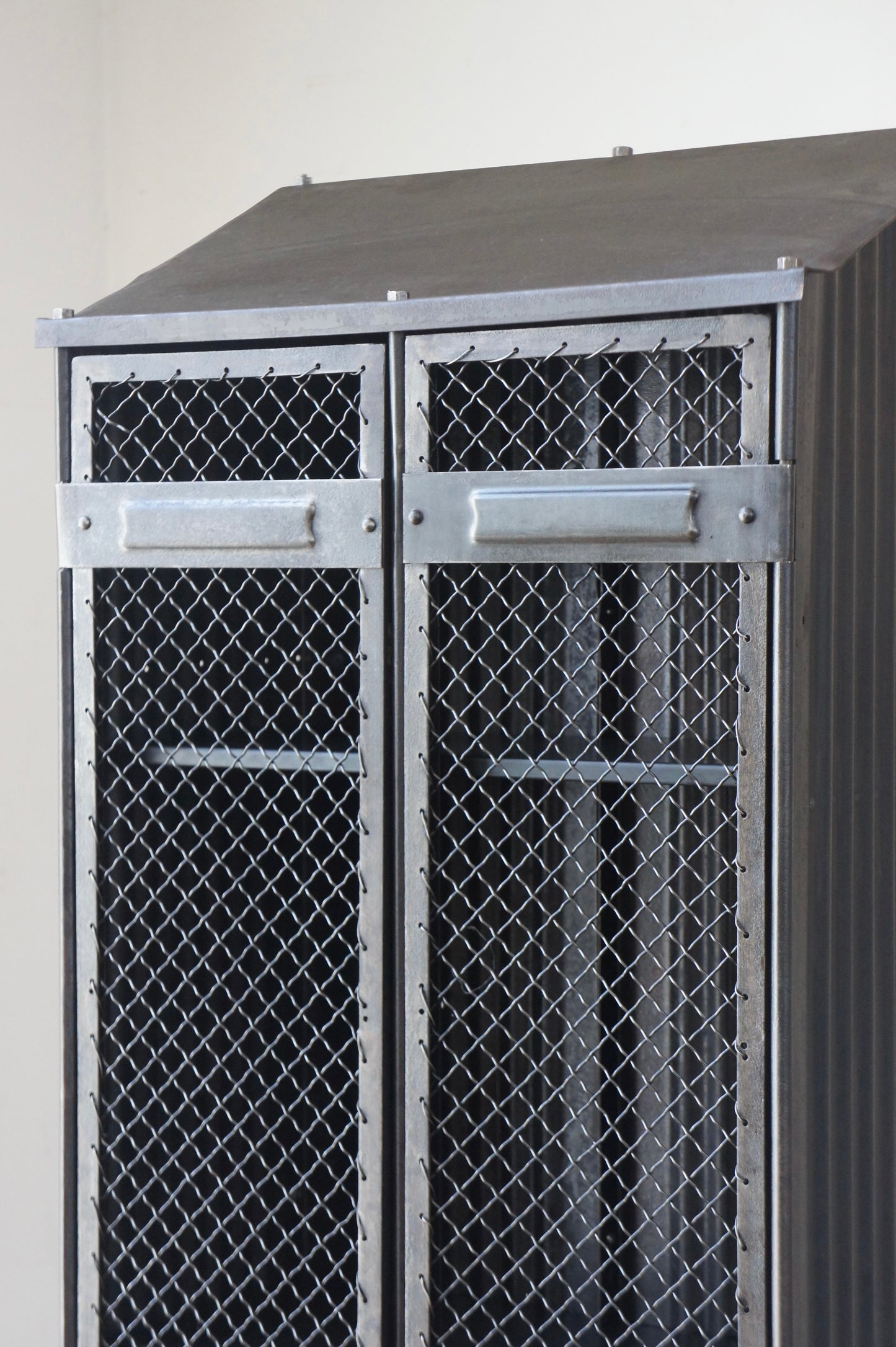 STRAFOR Industrial cabinet / Wire mesh door