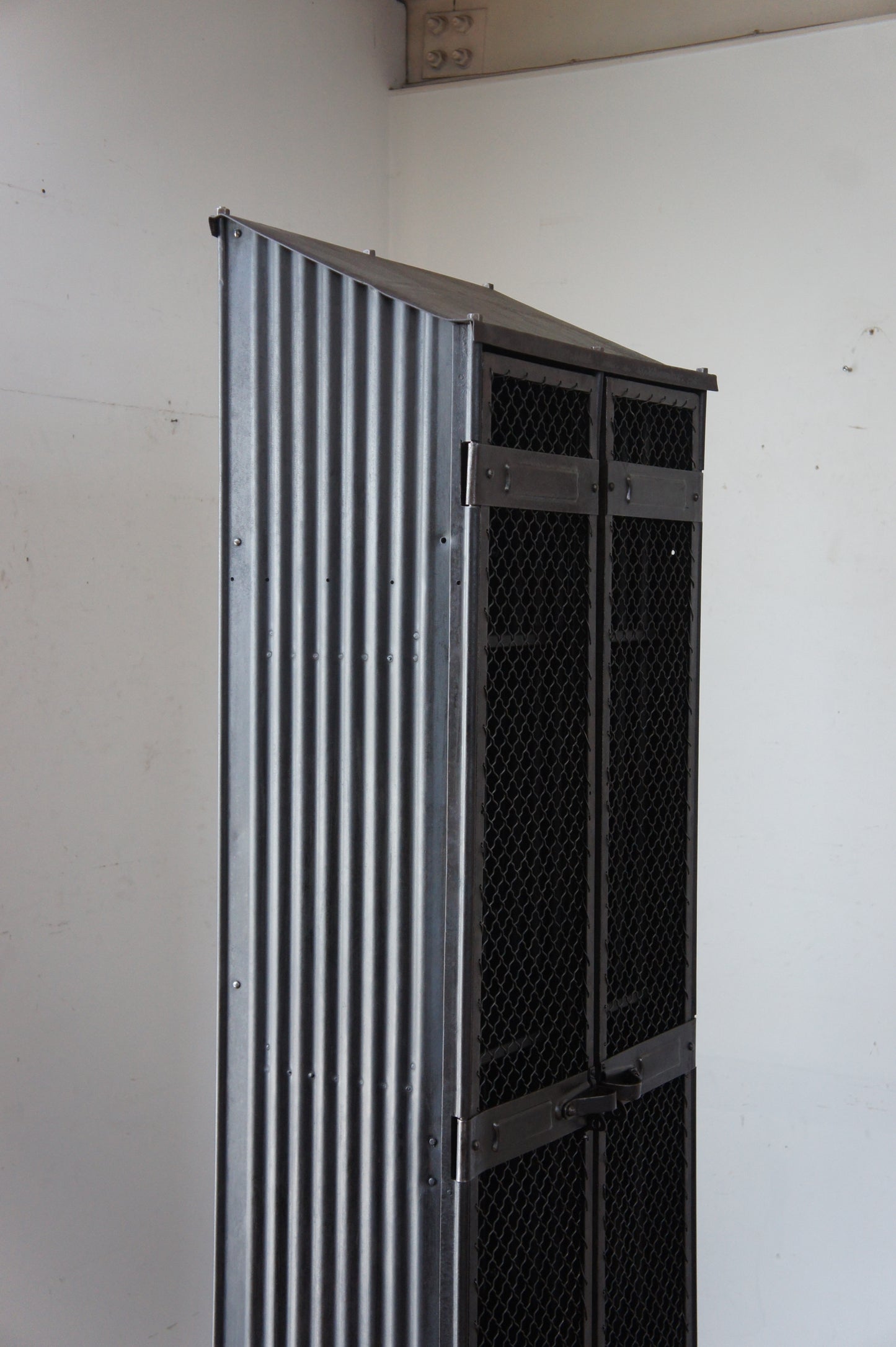 STRAFOR Industrial cabinet / Wire mesh door