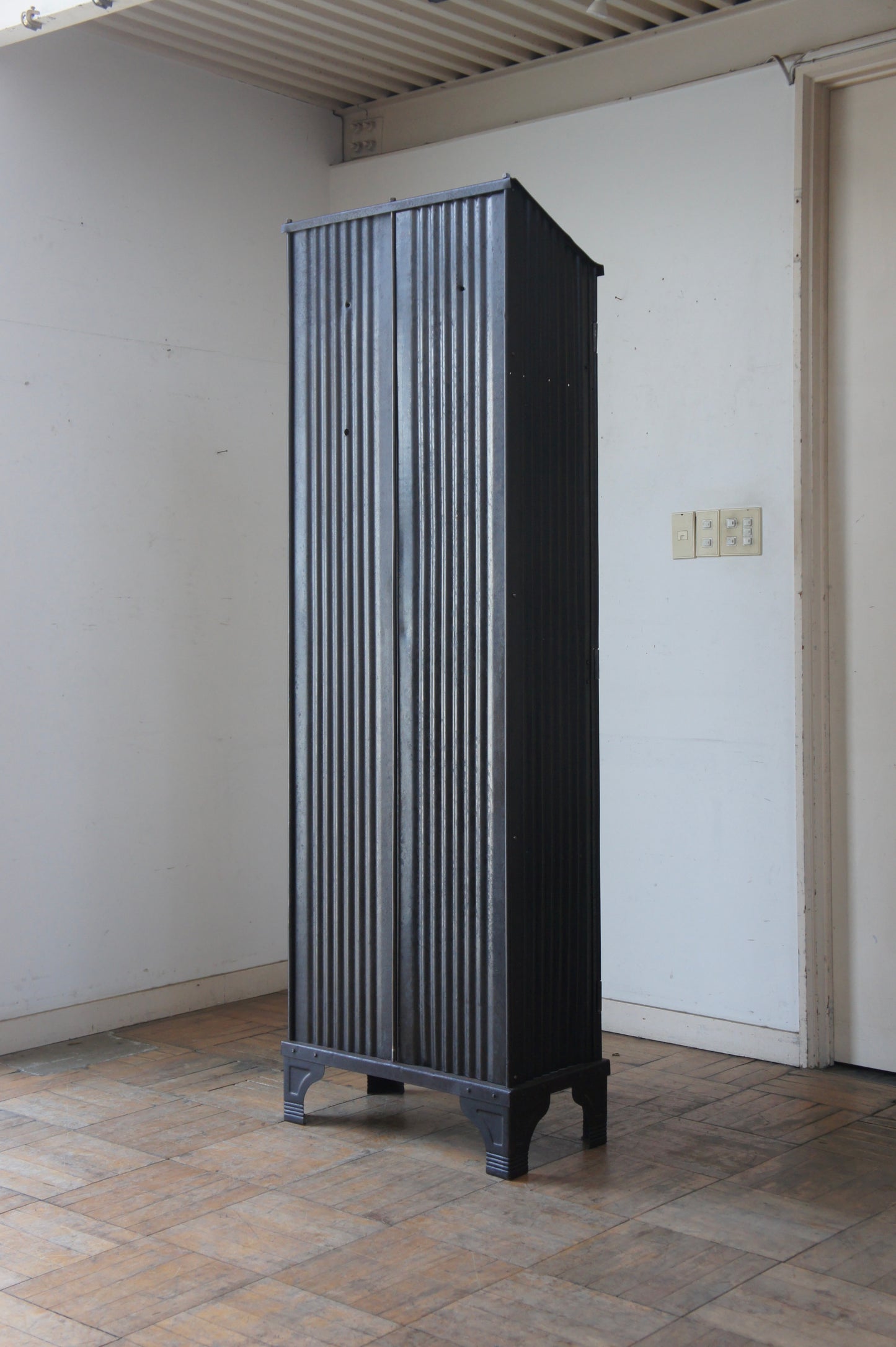 STRAFOR Industrial cabinet / Wire mesh door