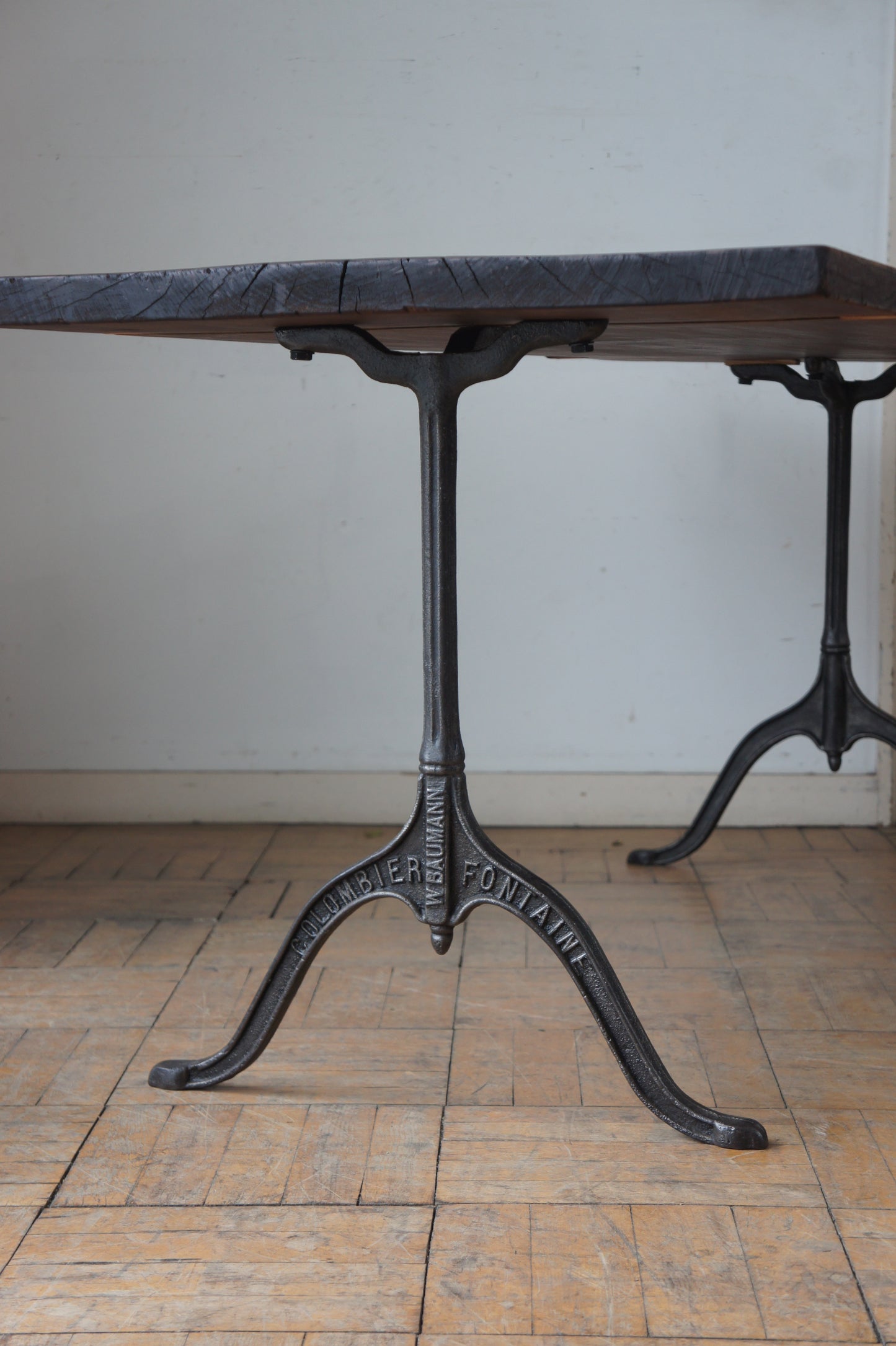 BAUMANN Iron leg table