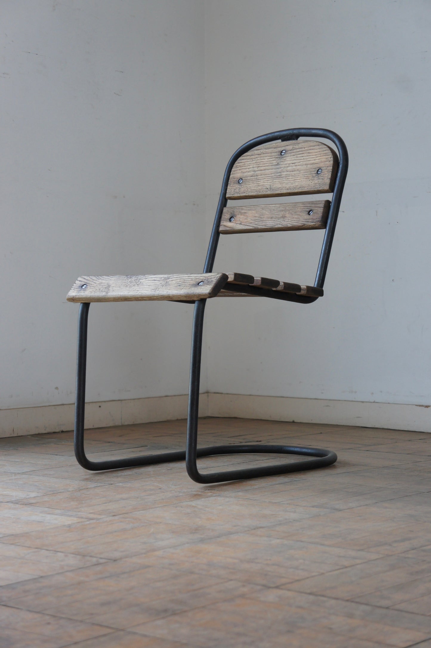 Cantilever Garden chair [C]
