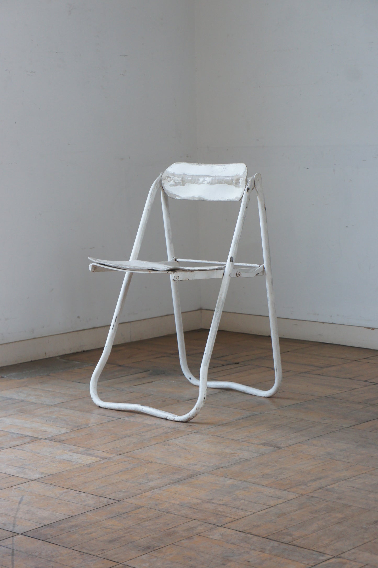 Bienaise Folding Chair / 1st Model