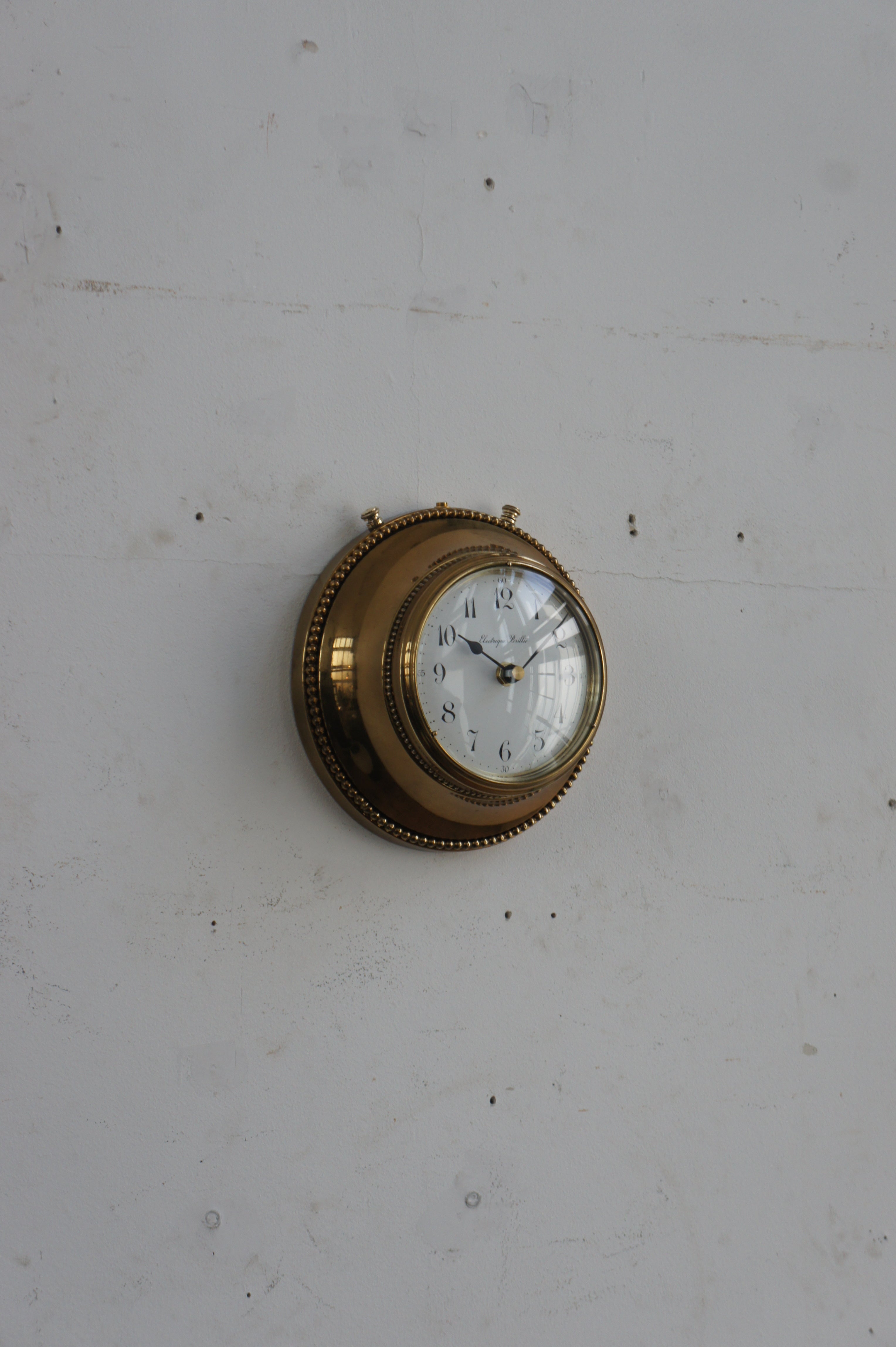 BRILLIÉ Wall Clock / carré noir – fertravail