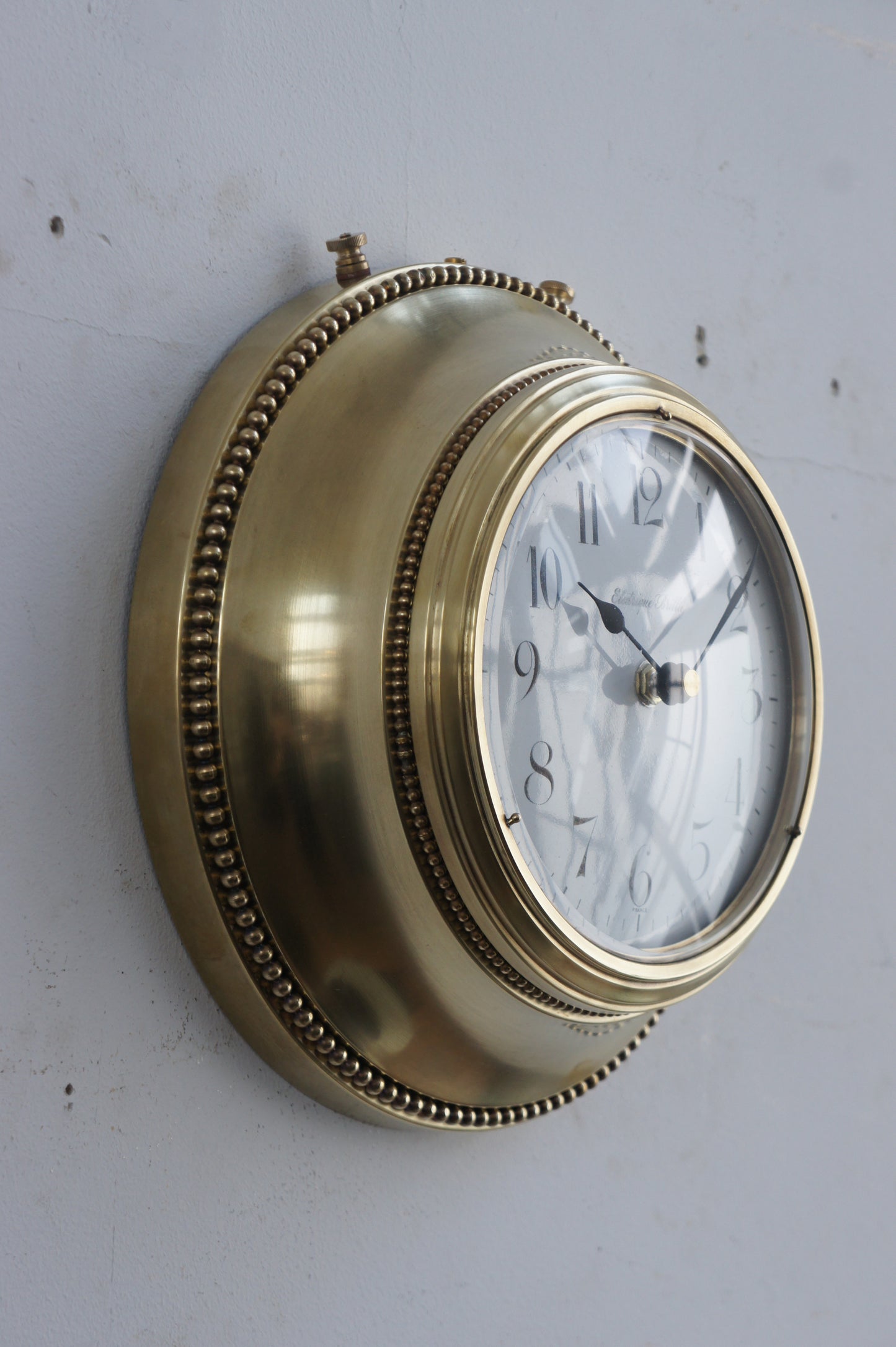 BRILLIÉ Wall Clock / Laiton brut
