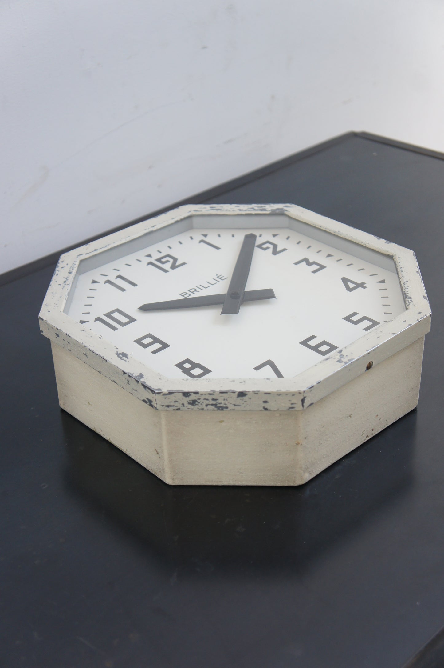 BRILLIÉ Wall Clock / octogone light ivory