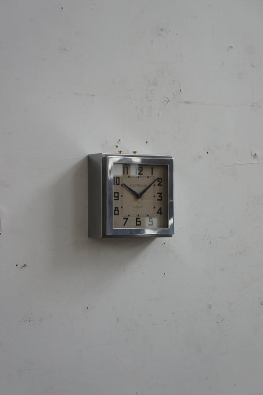 BRILLIÉ Wall Clock / carré métal poli