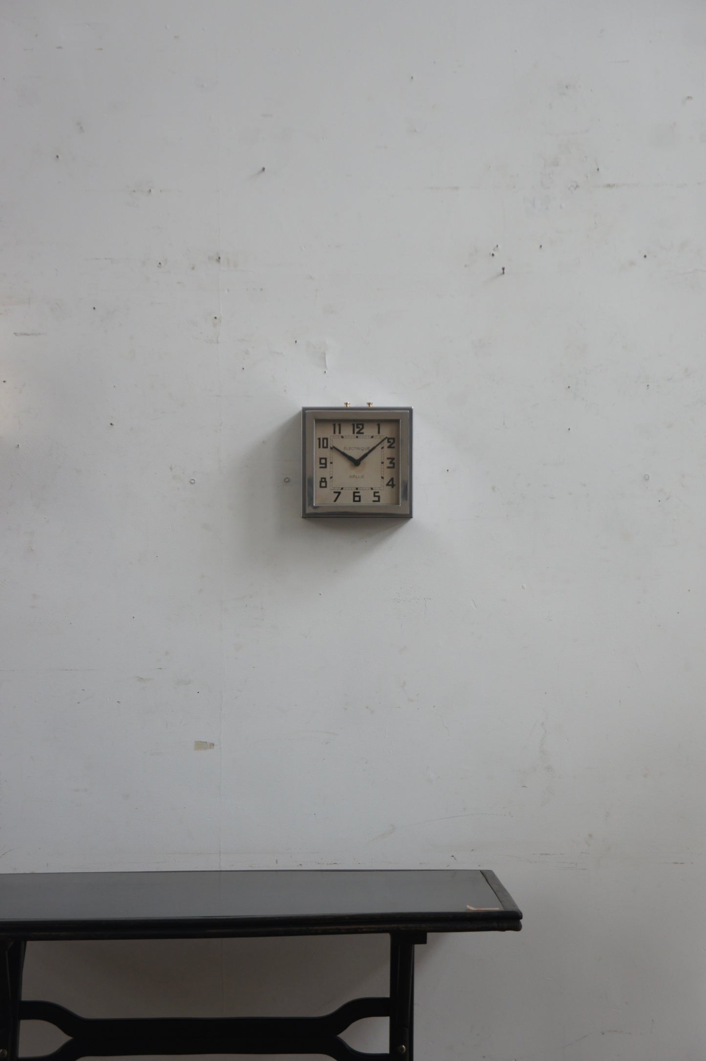 BRILLIÉ Wall Clock / carré métal poli