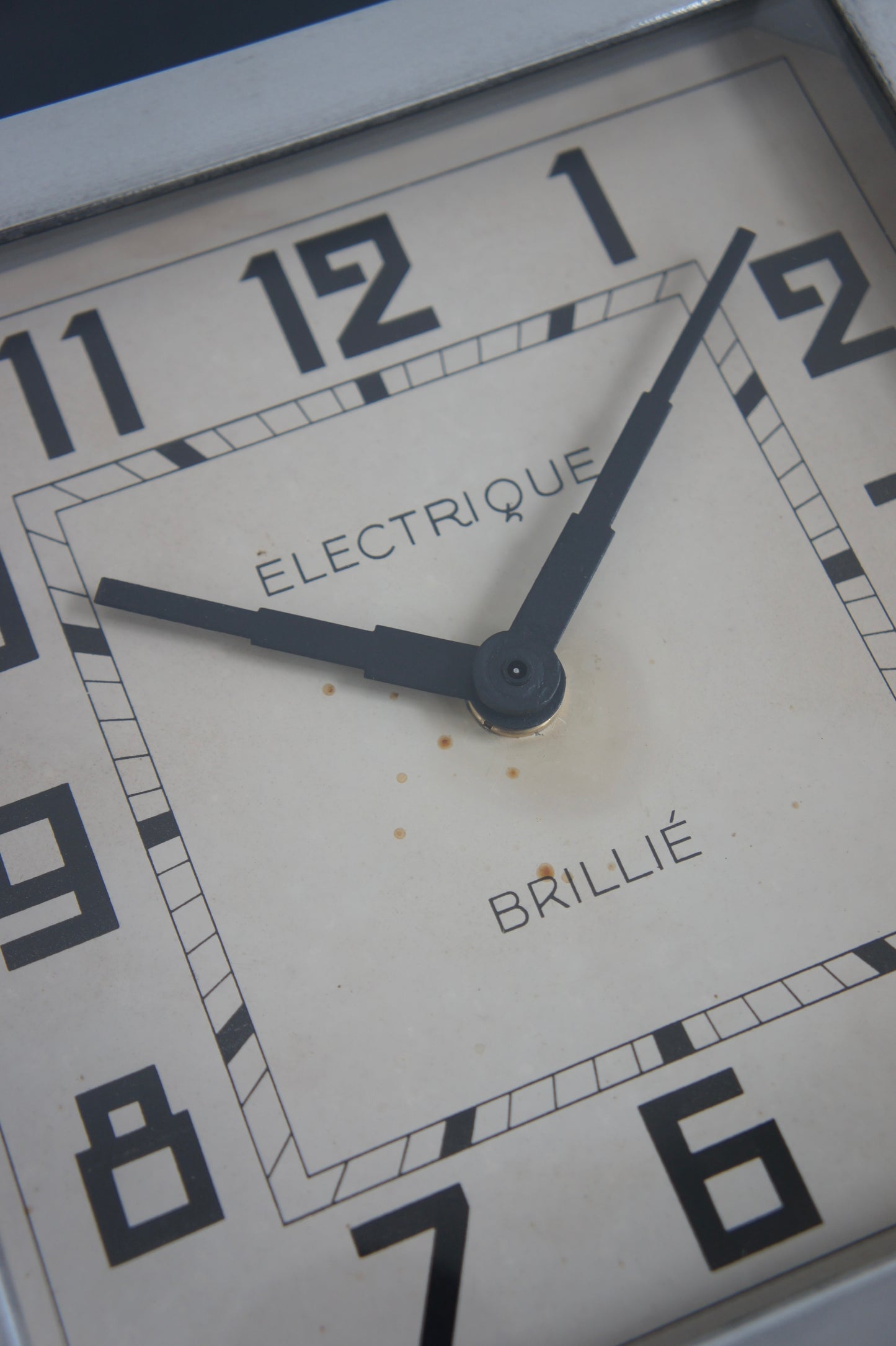 BRILLIÉ Wall Clock / carré métal poli