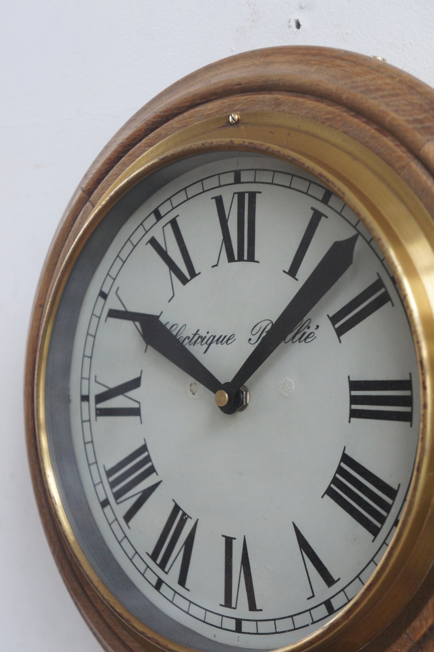 BRILLIÉ Wall Clock / Chêne