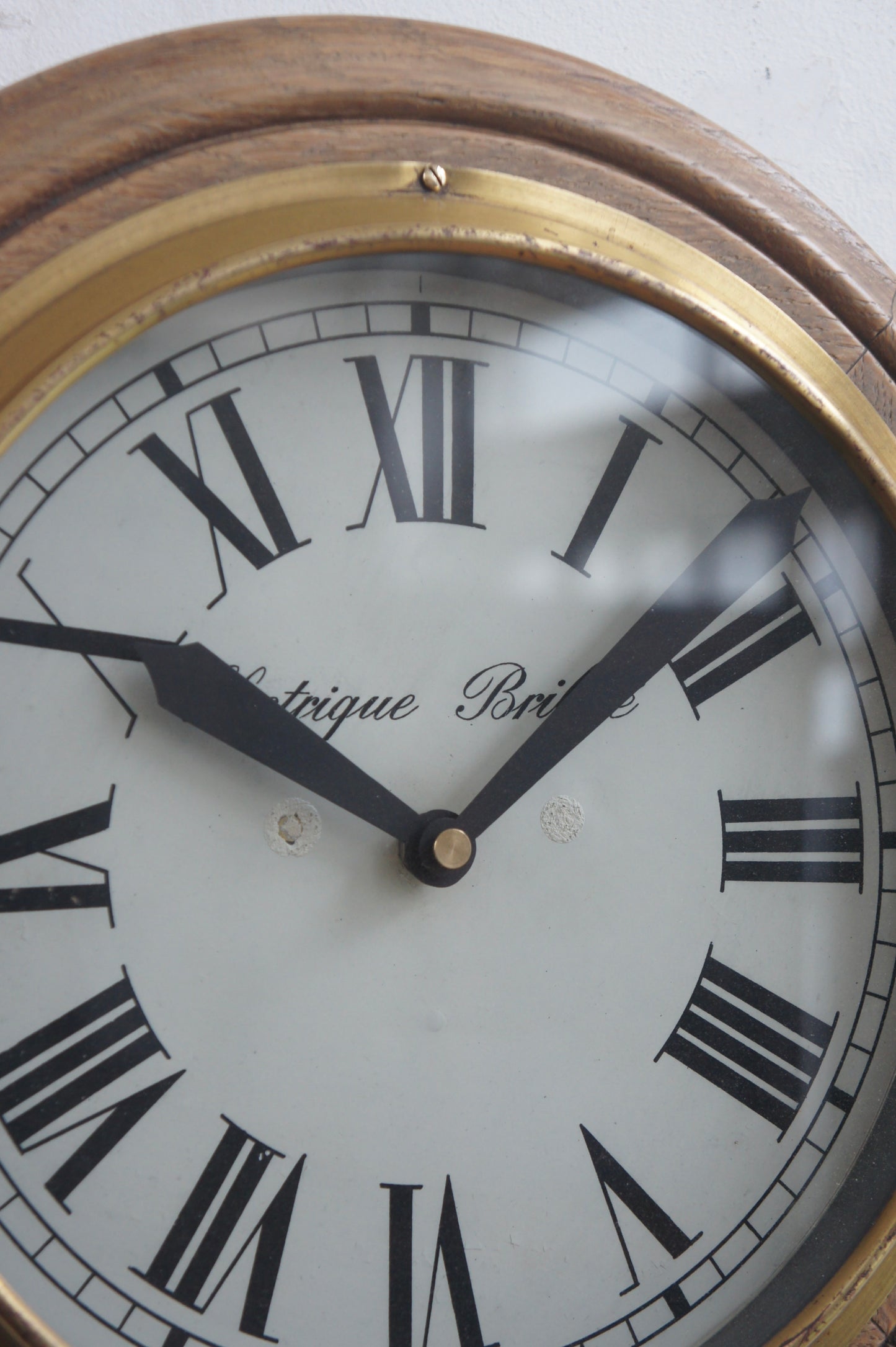 BRILLIÉ Wall Clock / Chêne