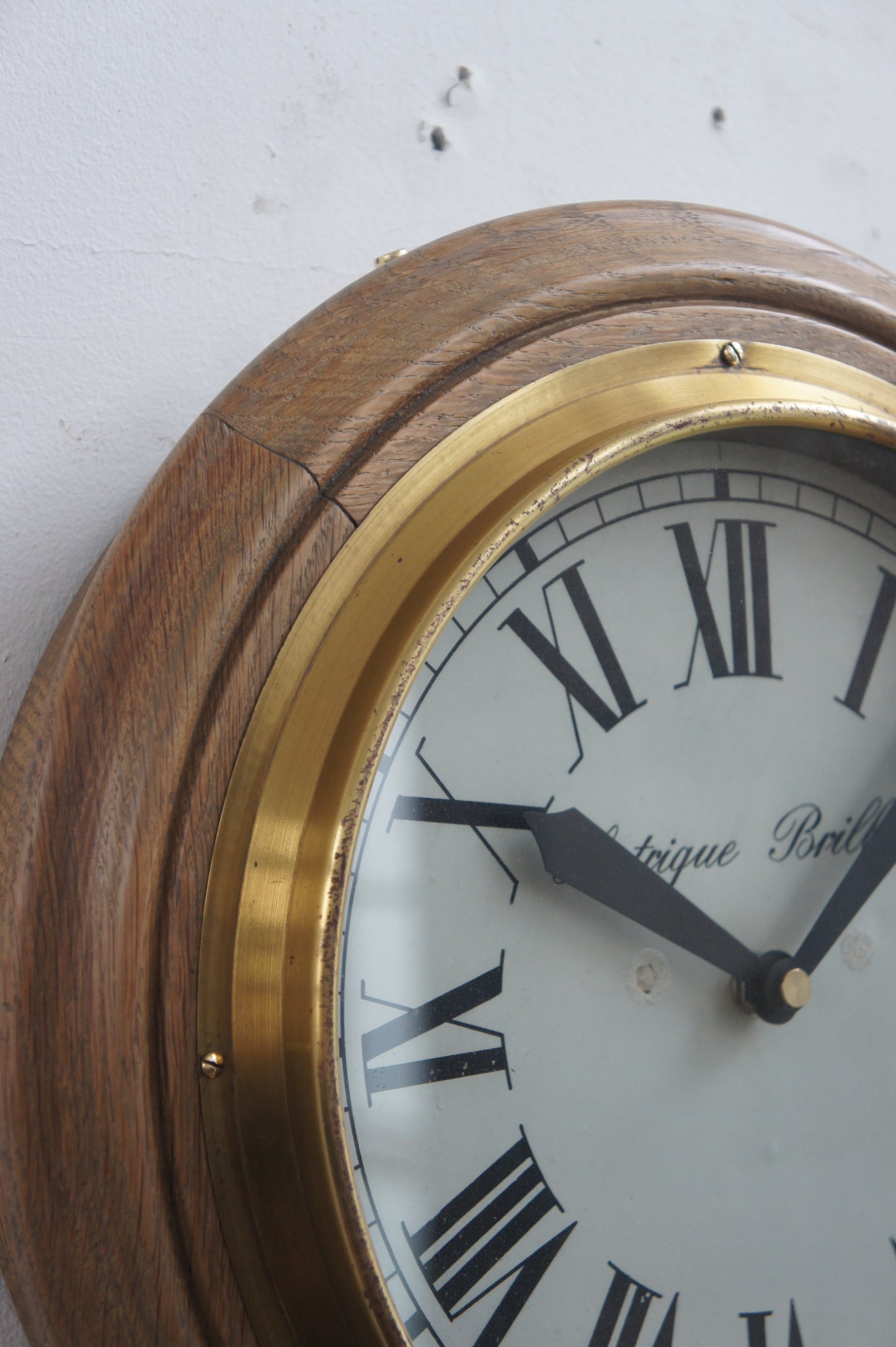 BRILLIÉ Wall Clock / Chêne