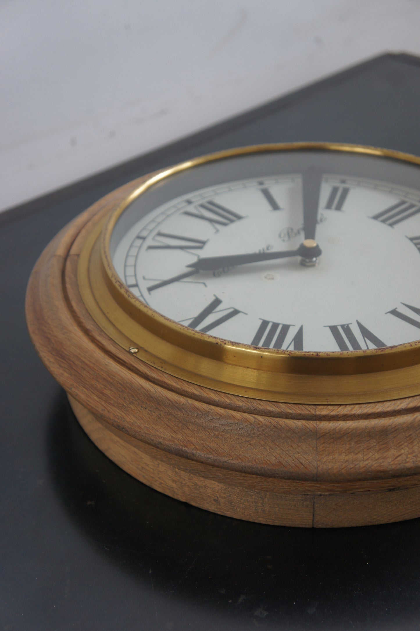 BRILLIÉ Wall Clock / Chêne