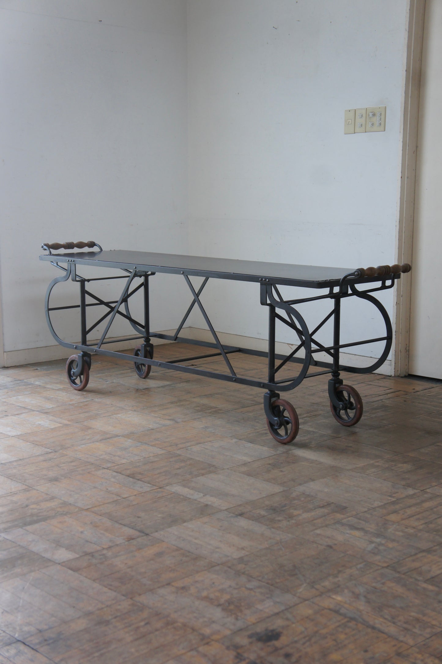 Wagon table
