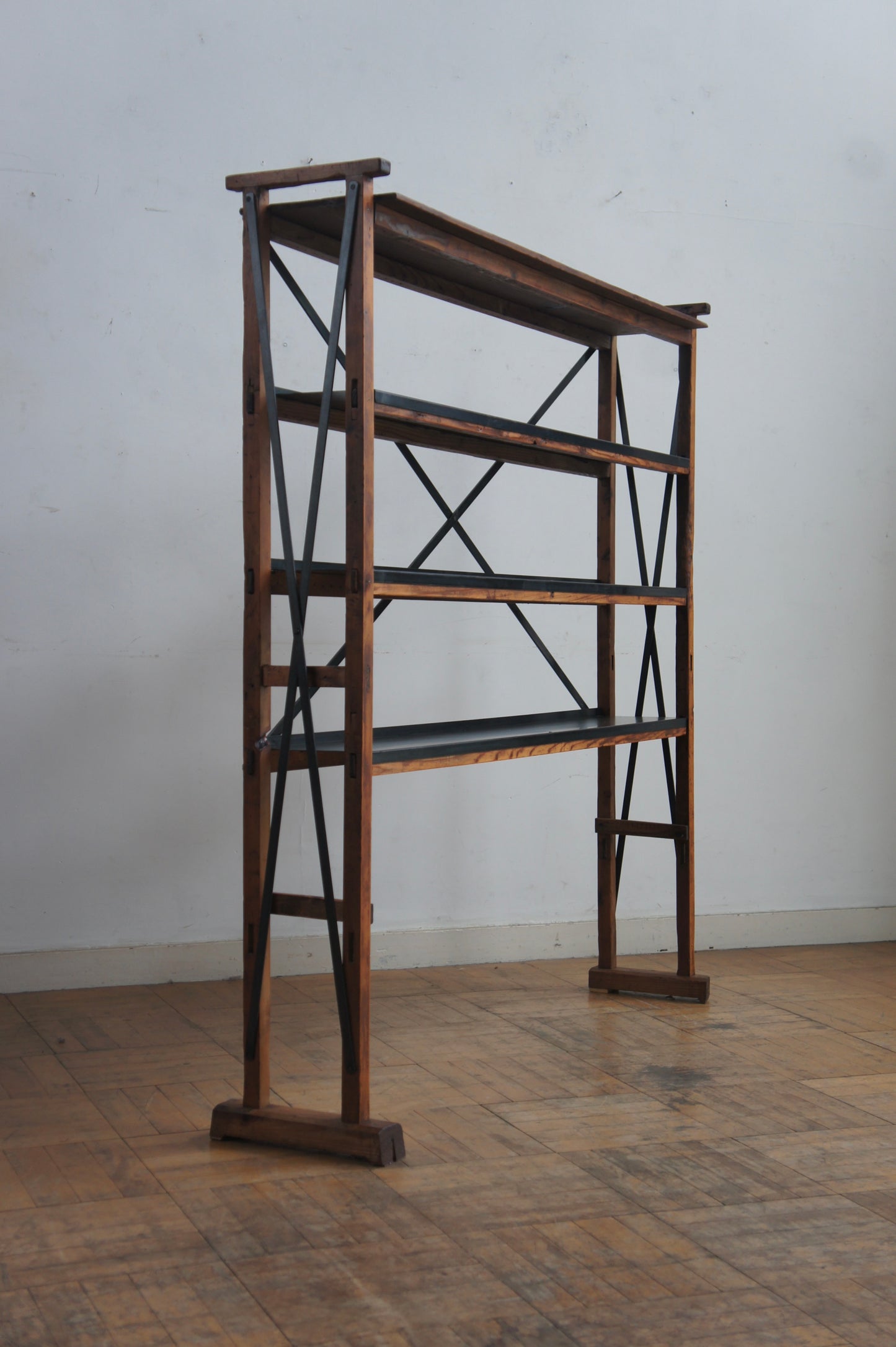 Wooden shelf 1450