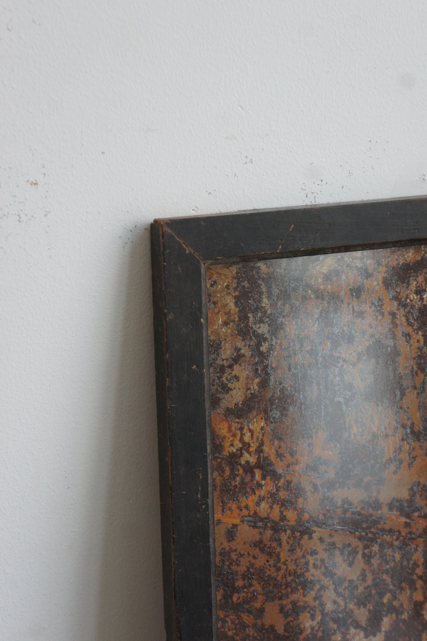 Frame with rusty iron plate B