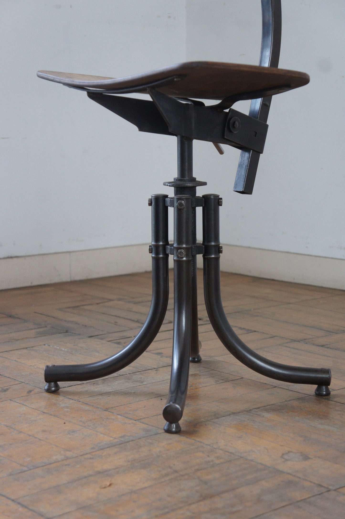 BIENAISE Chair N°232 / iron black