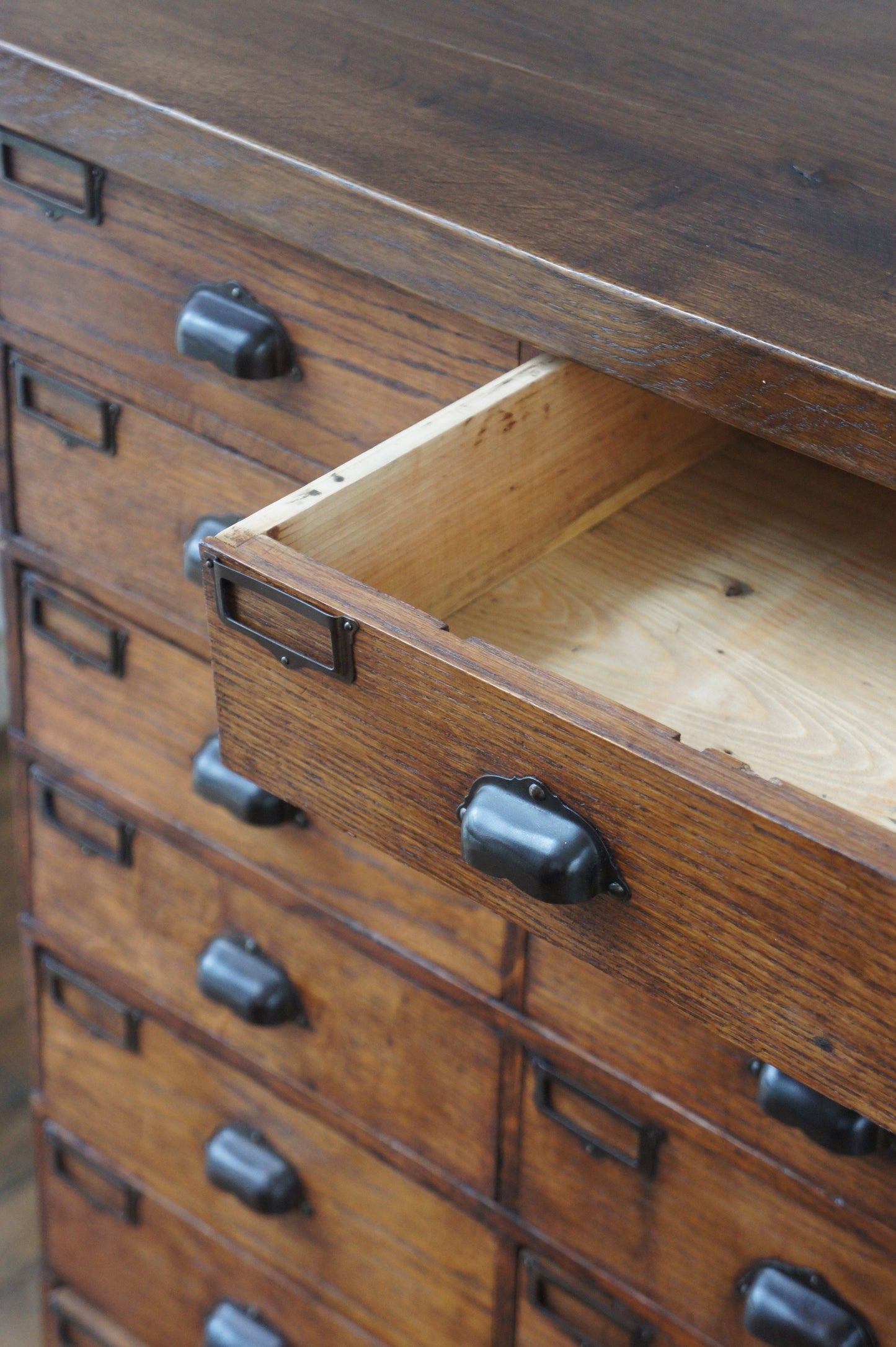 Wooden drawers cabinet 2x9