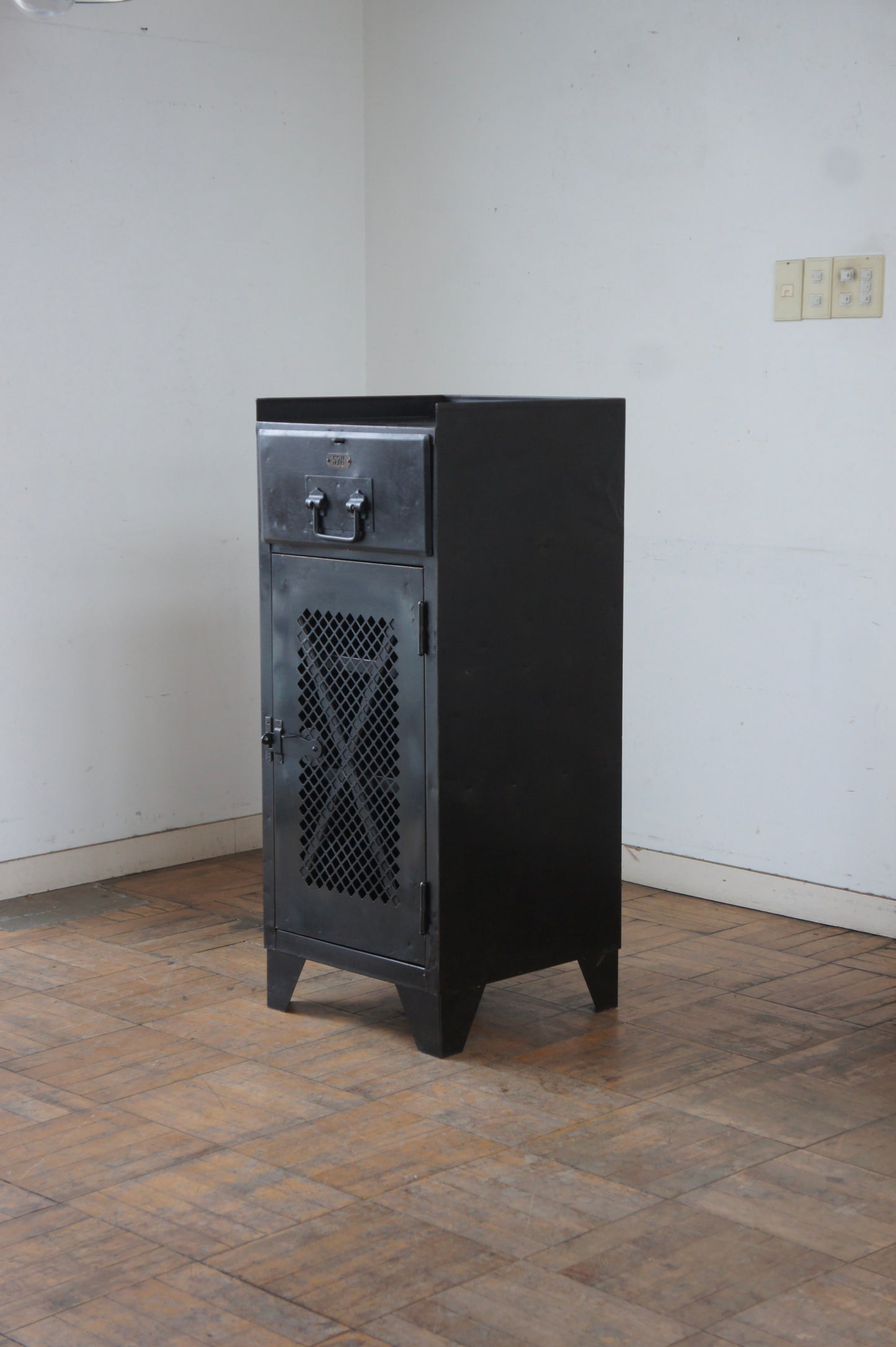 VULCAIN Small metal storage unit