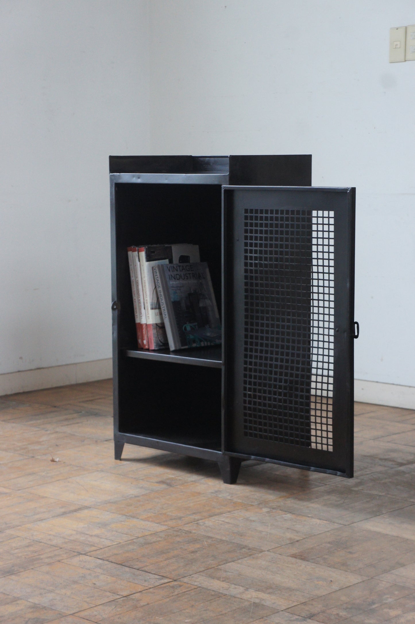 Small metal storage unit