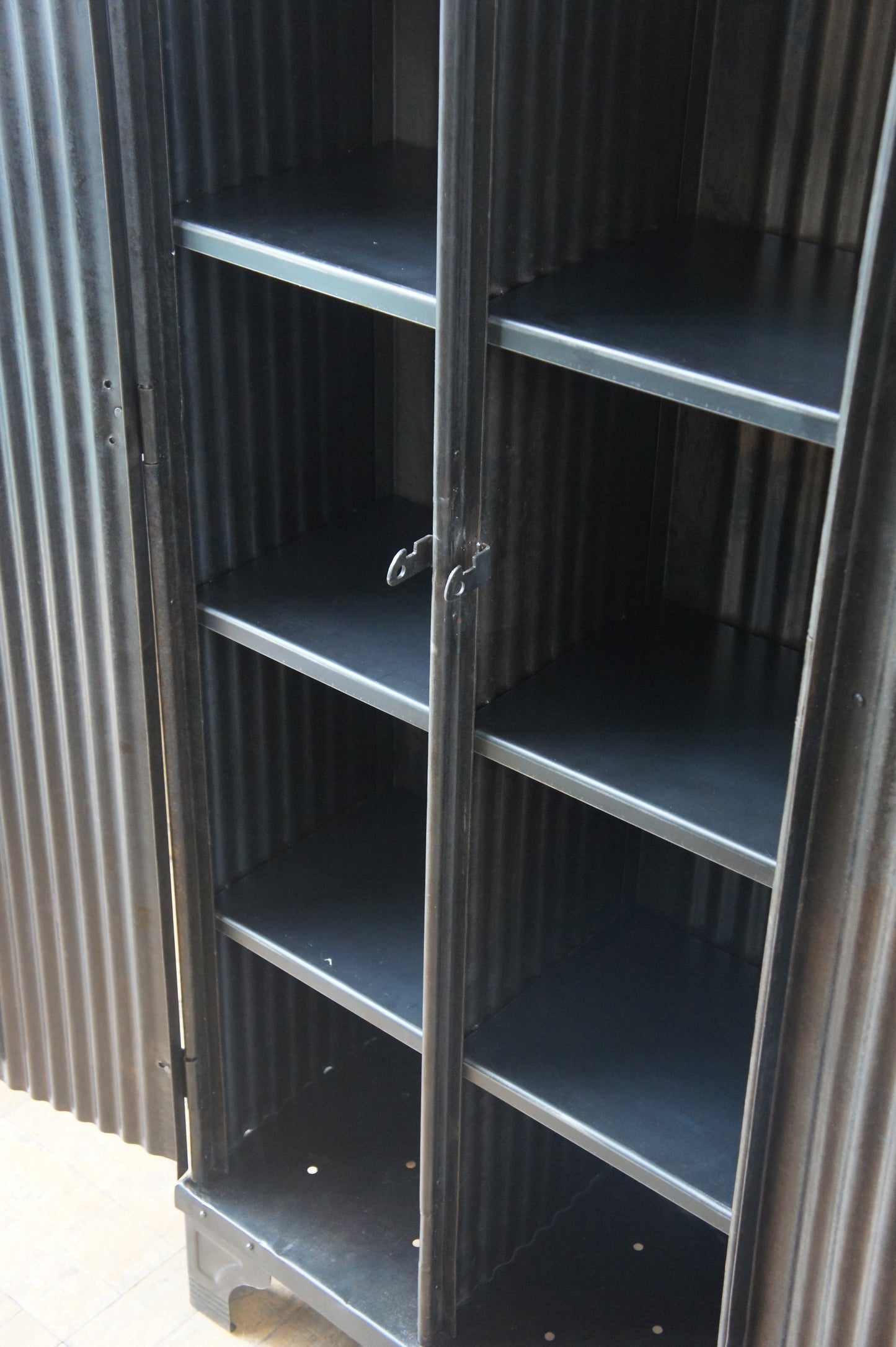 STRAFOR Industrial cabinet