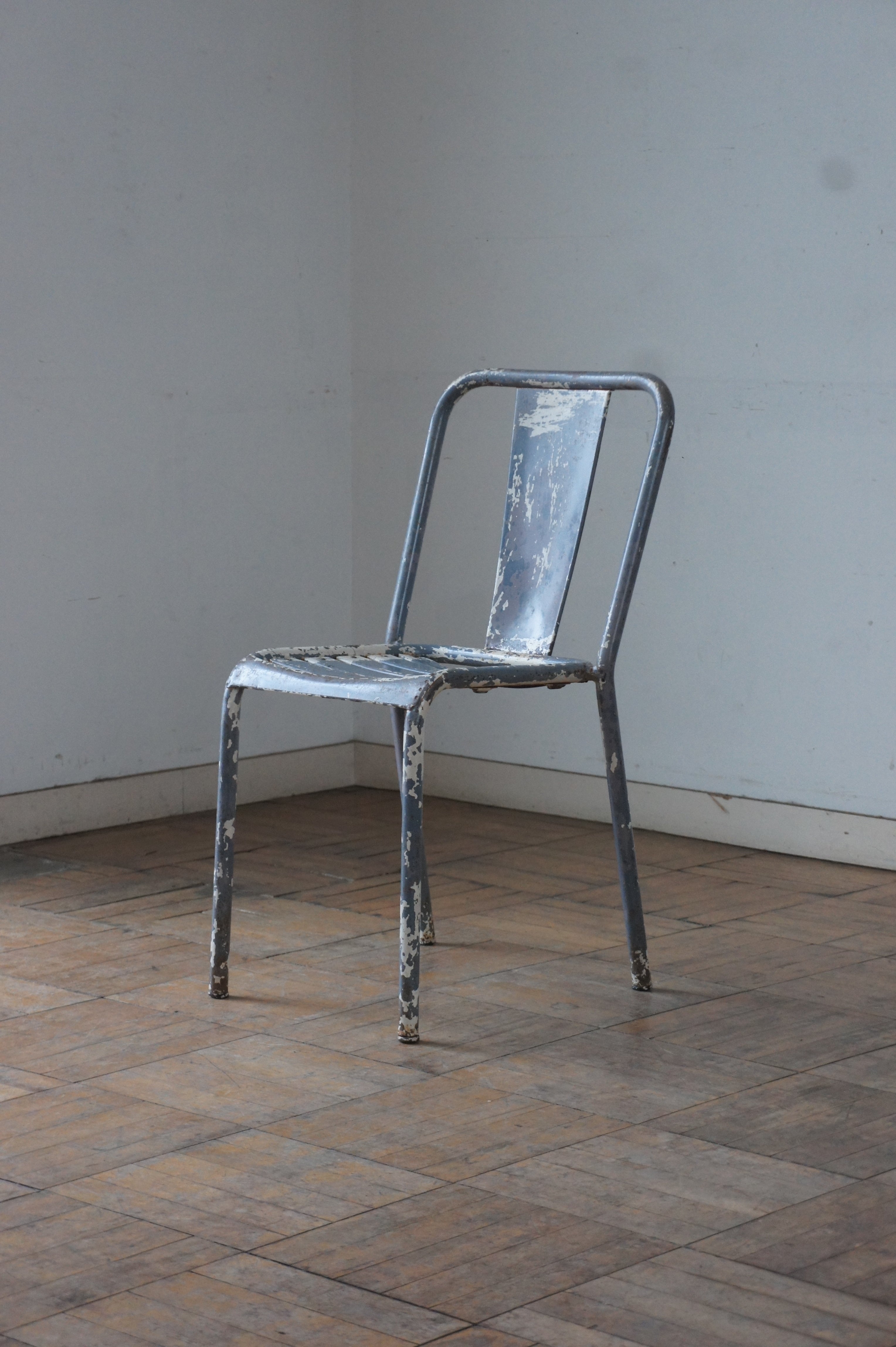 NICOLLE Stool H60 / Steel black – fertravail