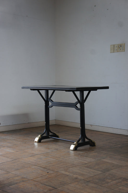 BISTRO Wood table