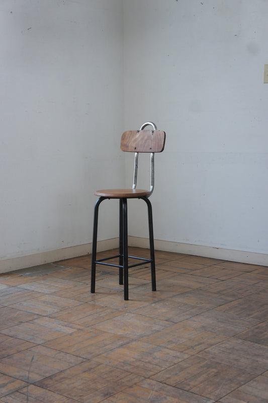 Loopback chair