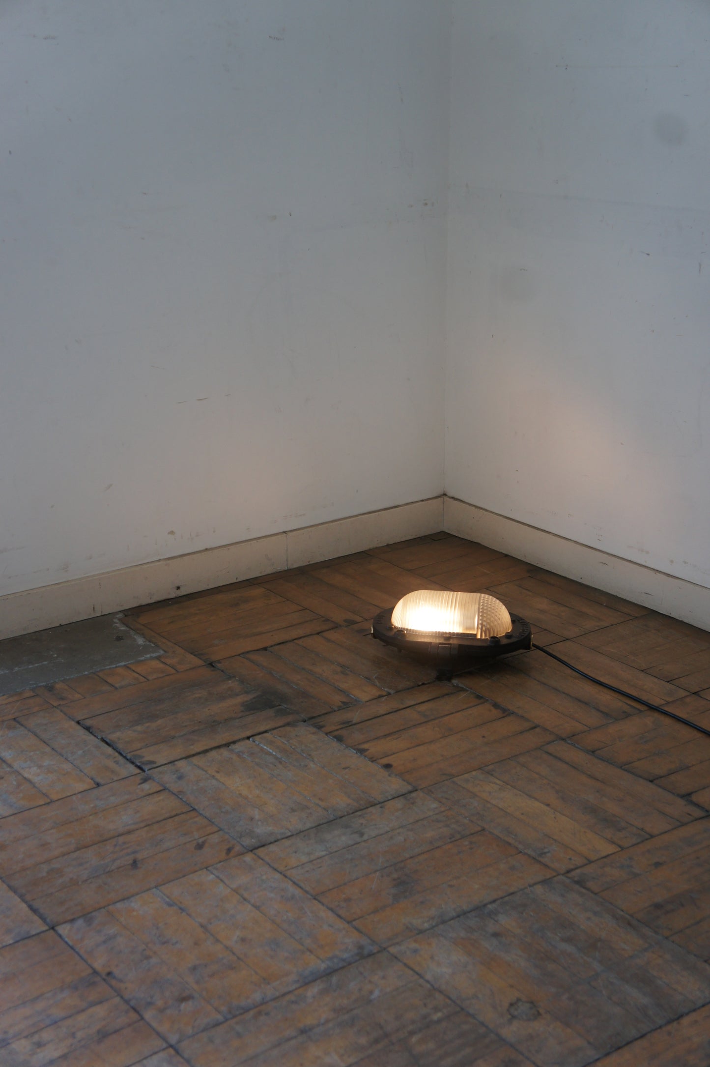 HOLOPHANE Bulkhead Light