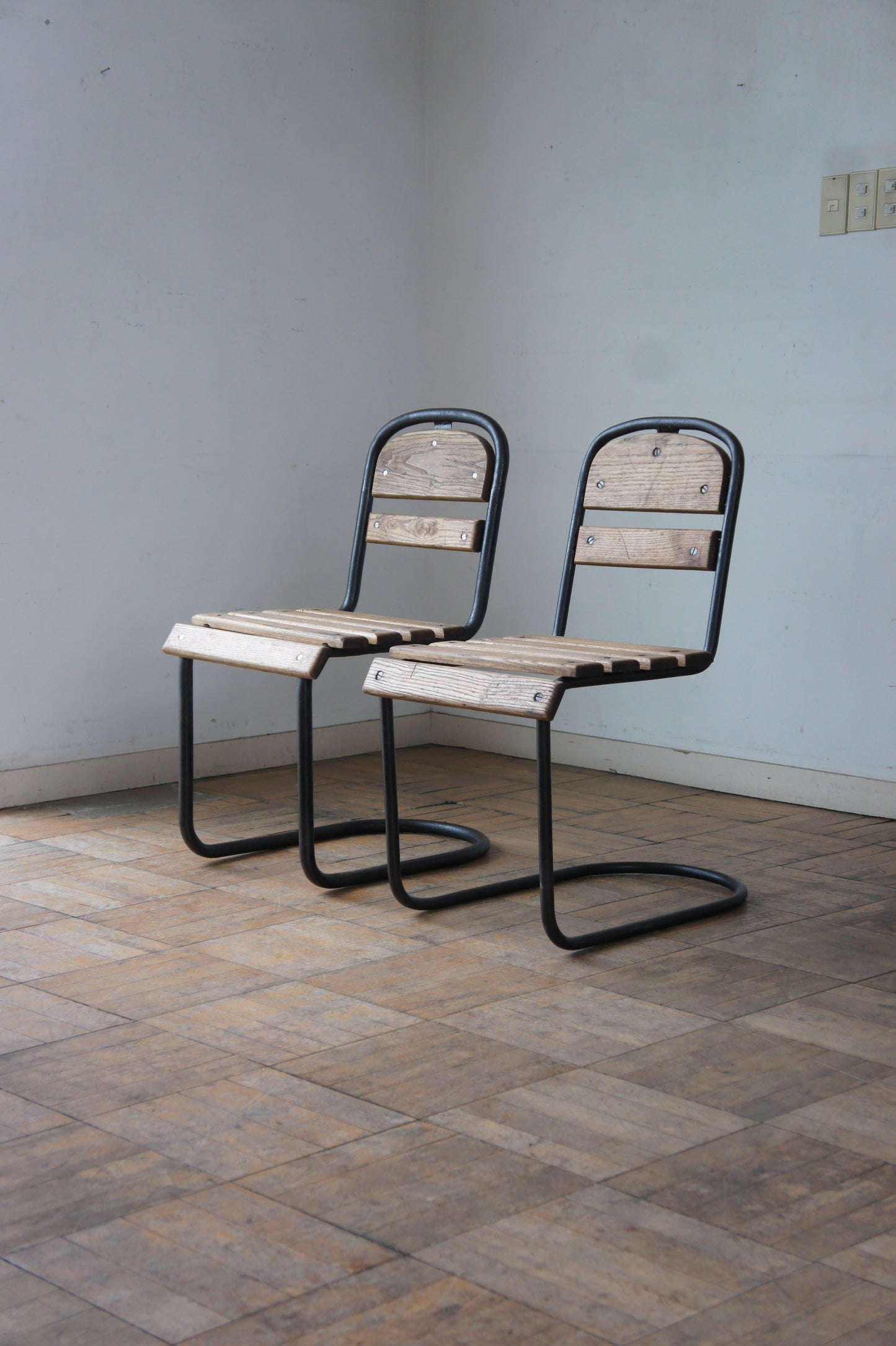 Cantilever Garden chair [A]