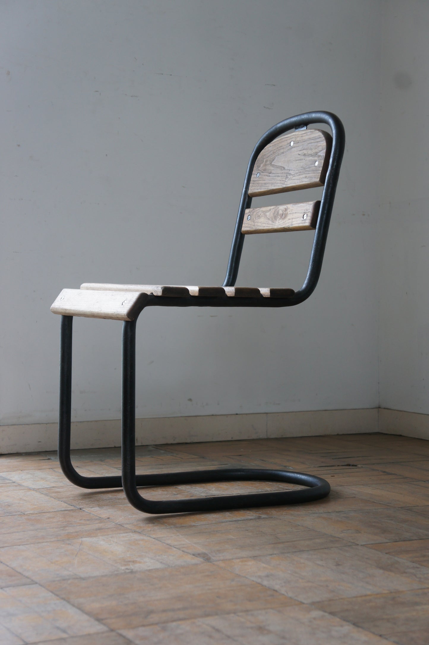 Cantilever Garden chair [A]